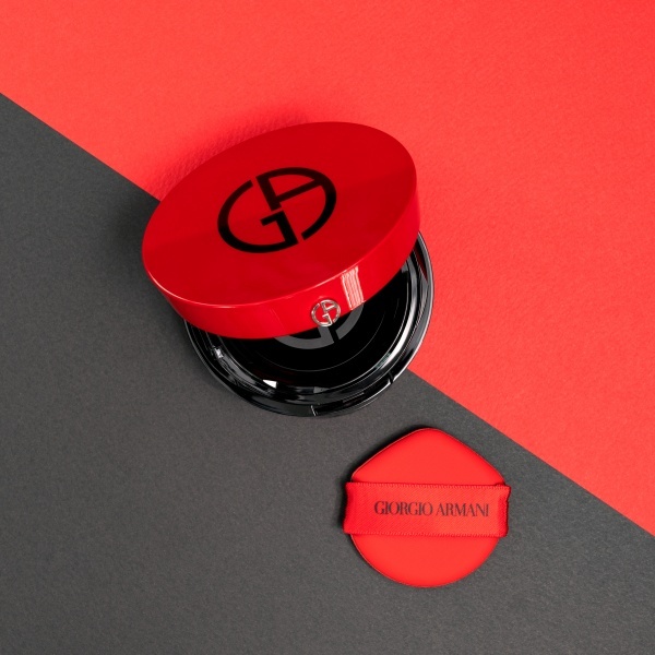 ARMAN 絲光輕透氣墊修護粉底 - 漆皮紅