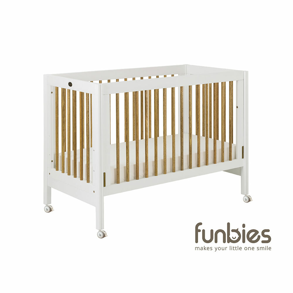 Funbies - Baby Cot Clover (White and Nature)