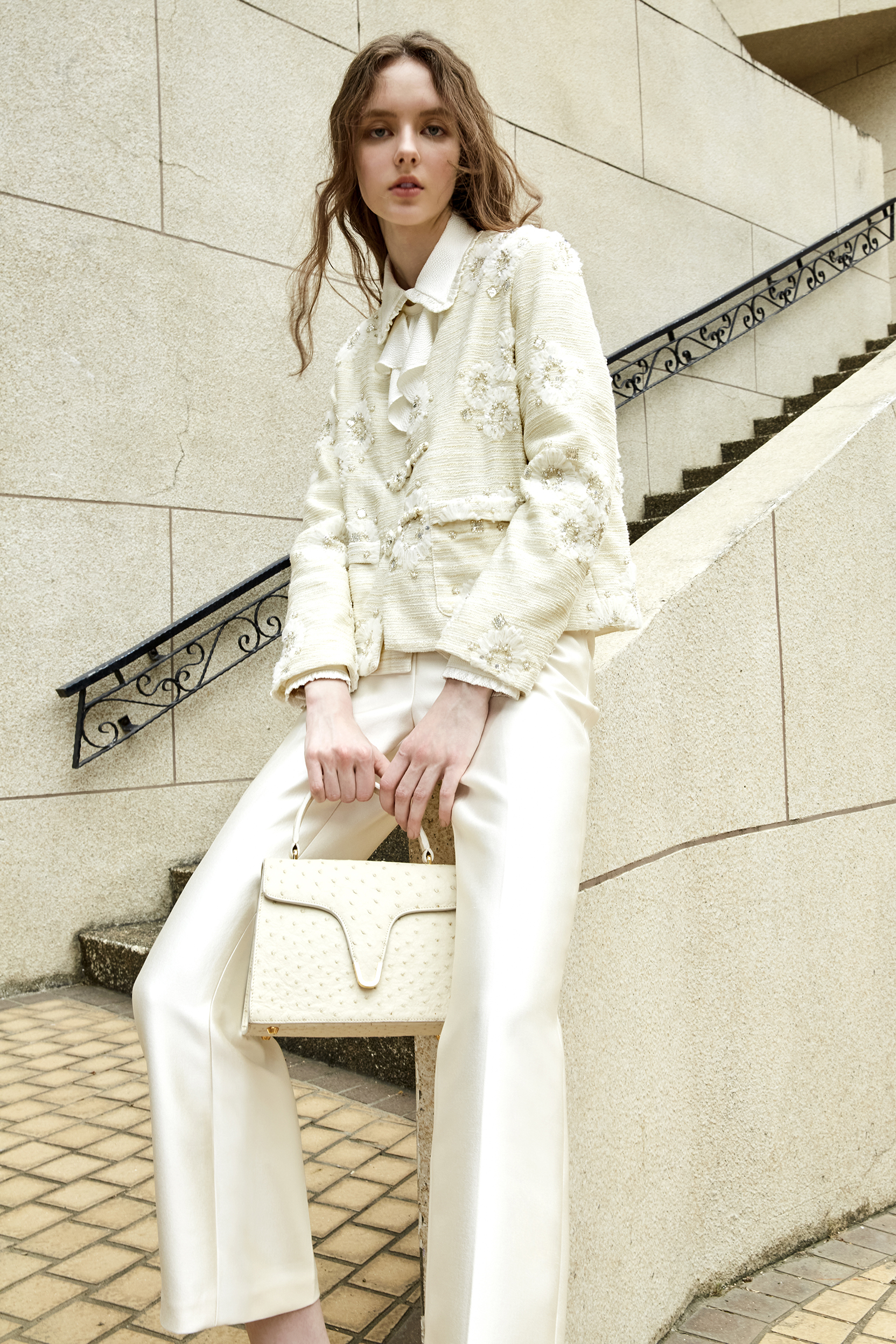 BD15002A1 柔性權威荷葉領飄帶襯衫