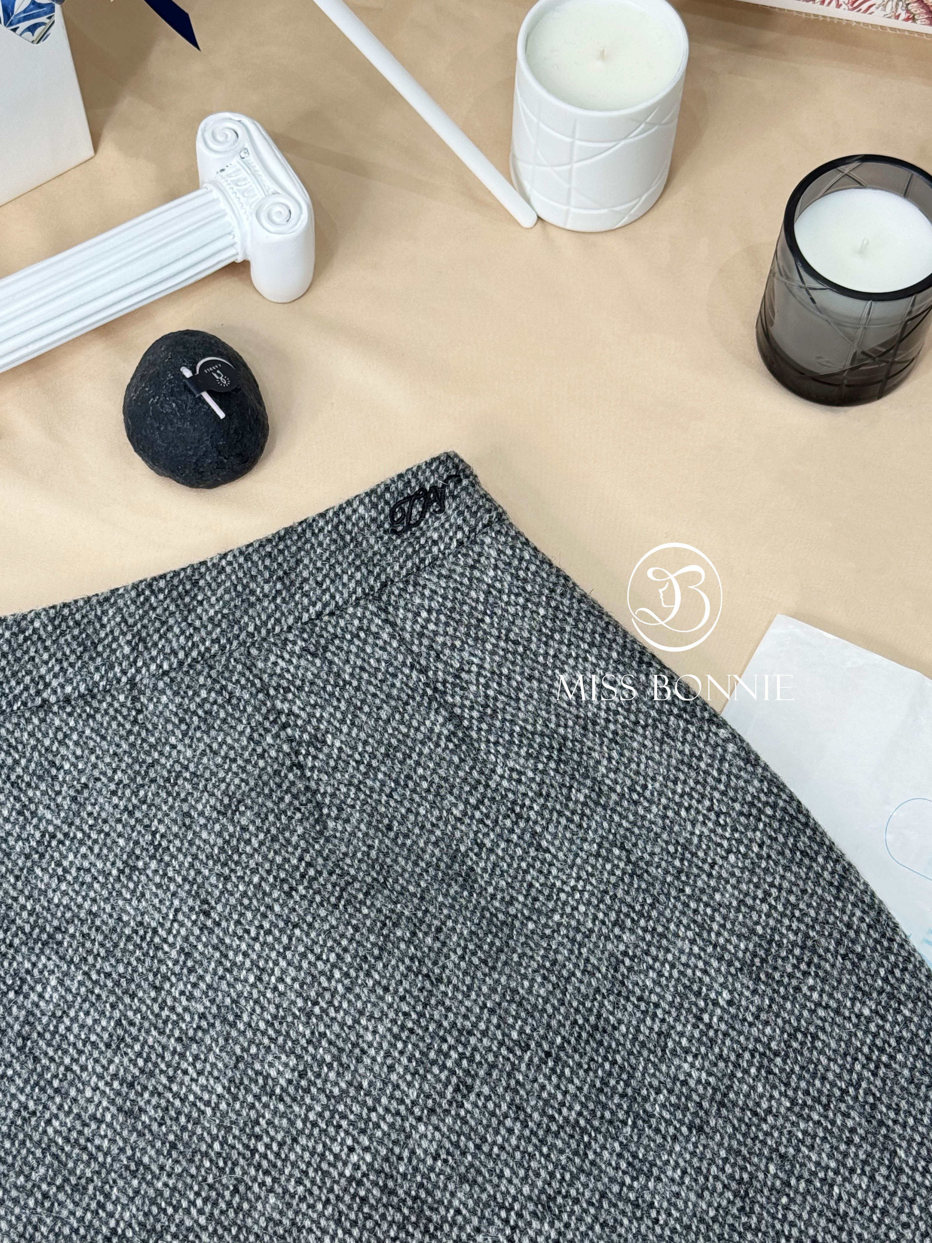 TANNAT毛料圓裙襬短裙(炭灰/CHARCOAL)