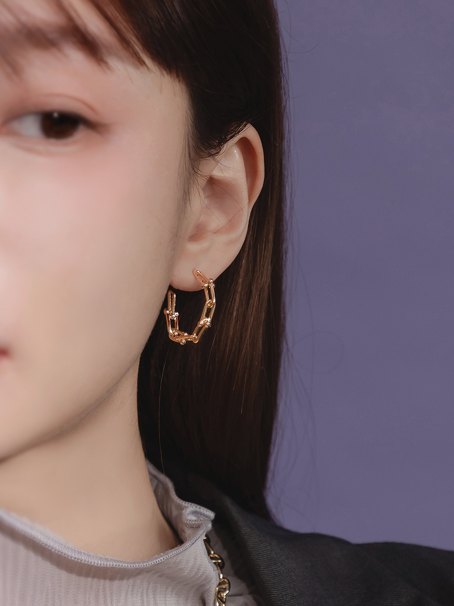 咖啡口味。14KGP幾何鏤空C圈耳環