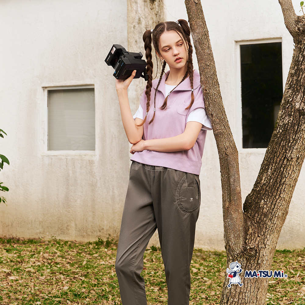 MA‧TSU Mi 翻領拉鍊設計貓咪口袋短版上衣(粉紫.淺灰)