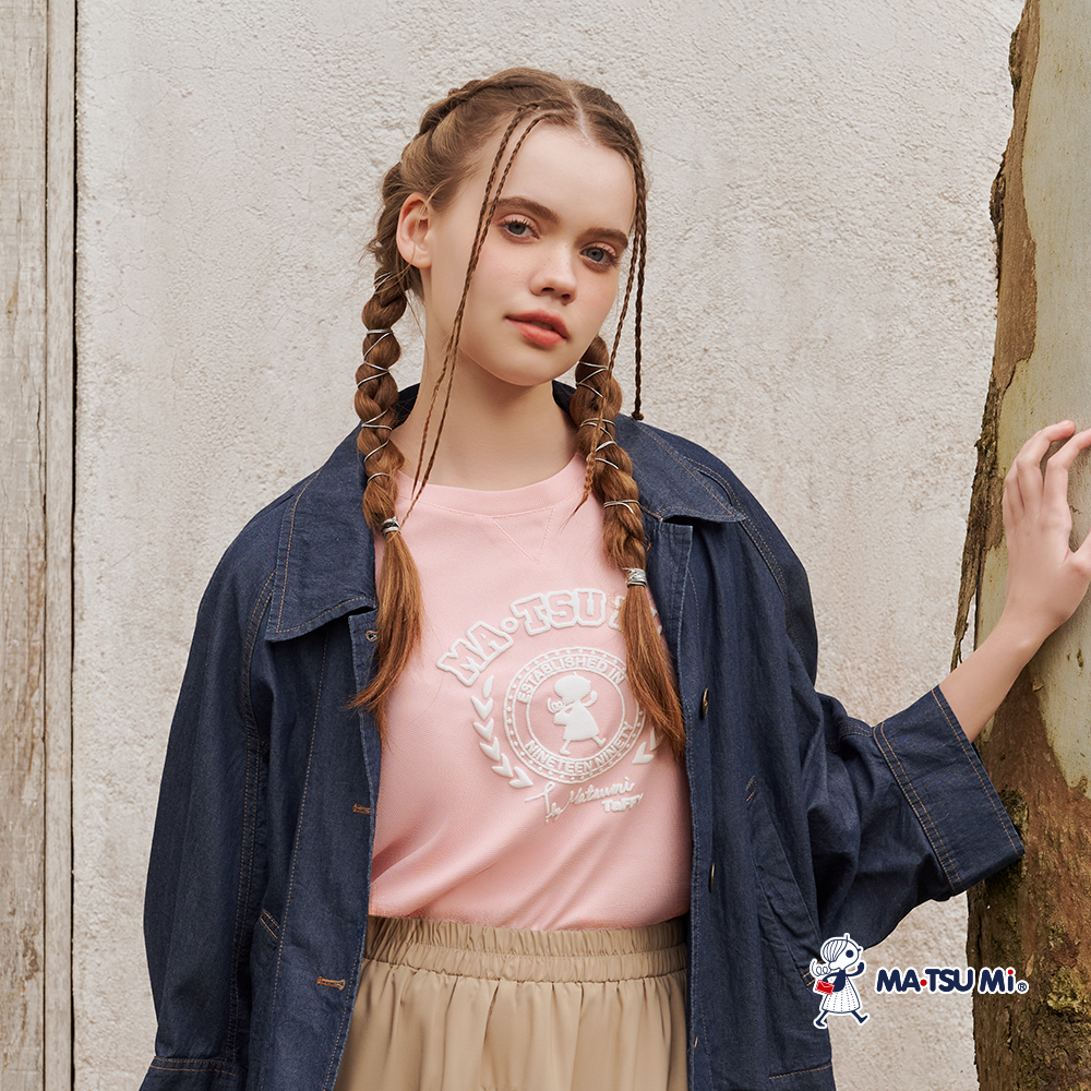 MA‧TSU Mi 聯名設計寬鬆感瑪娃徽章圖案上衣(白.粉橘)