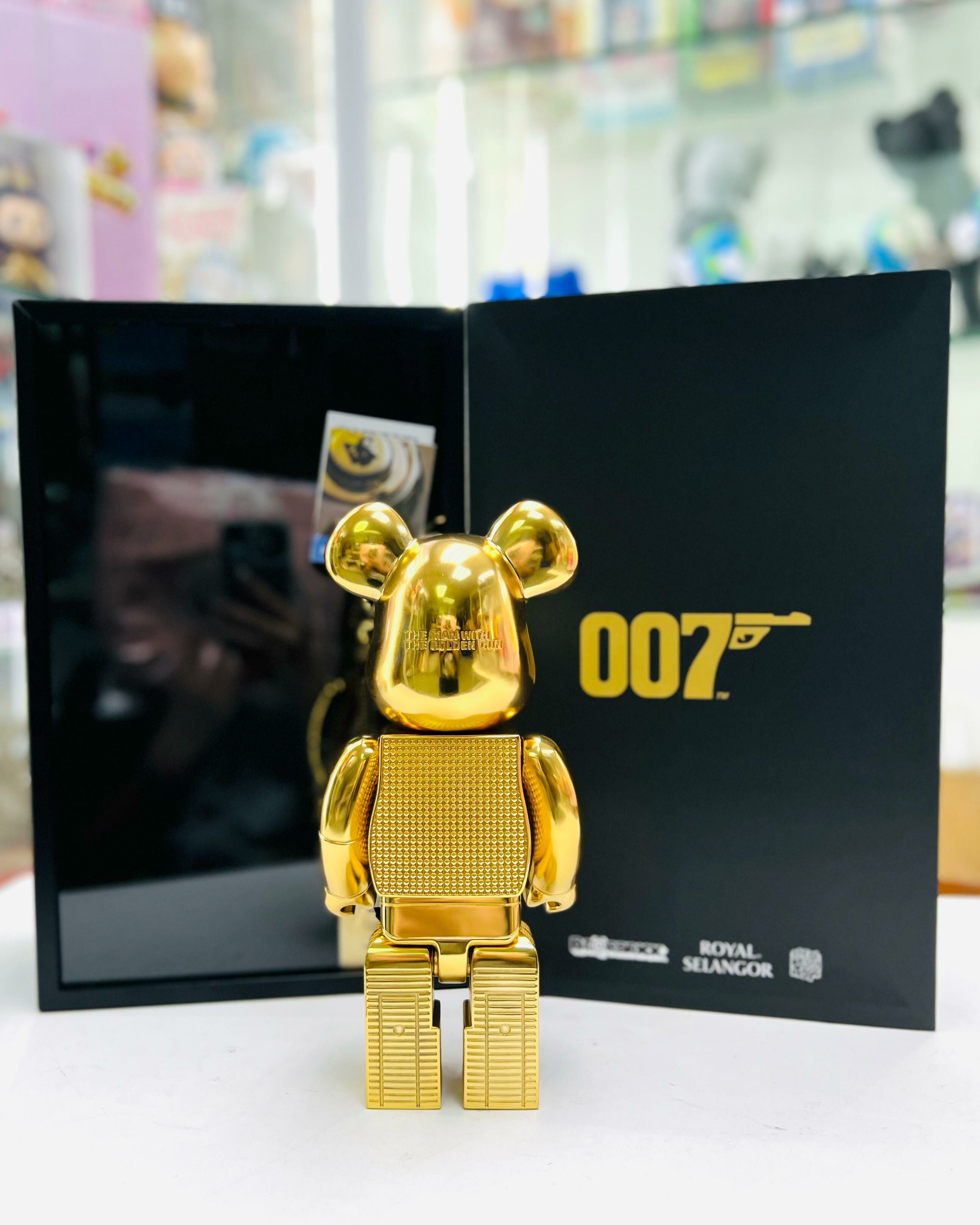 400% BE@RBRICK ROYAL SELANGOR 007
