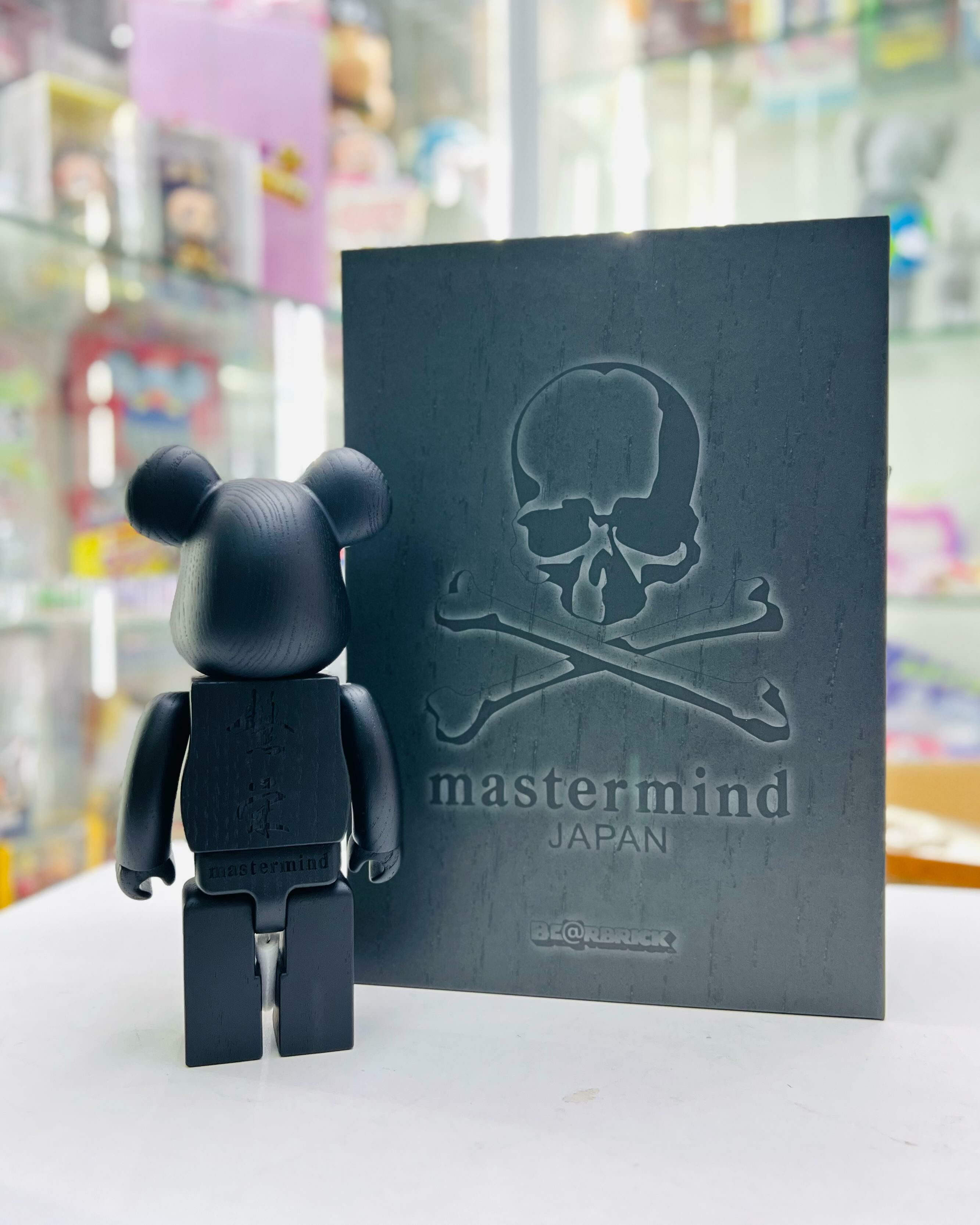 BE@RBRICK カリモク mastermind JAPAN 墨黒 400％ BE@RBRICK カリモク mastermind JAPAN 墨黒 400％ – MCT TOKYO