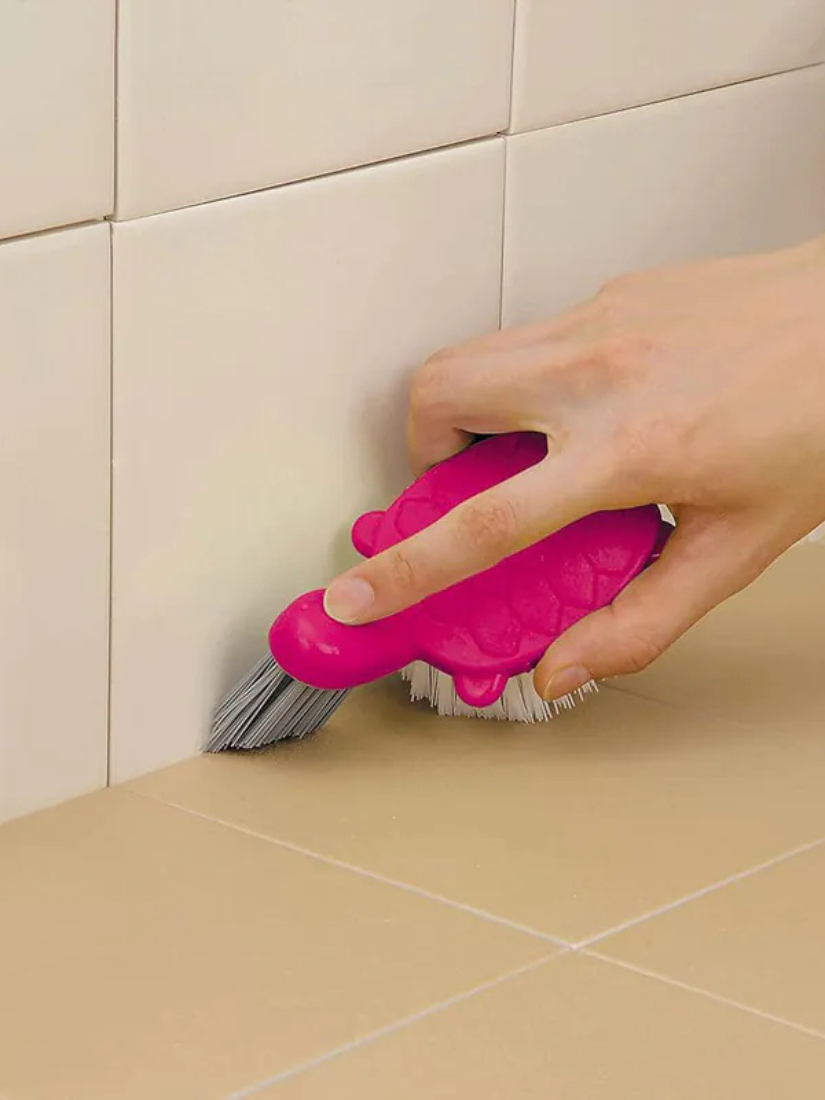 【 限量現貨 】AIWA 浴室烏龜細縫刷 日本