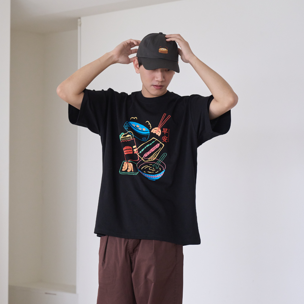 Oversized T-Shirt/Breakfirst in Taiwan/Taiwanese Neon Color/Black