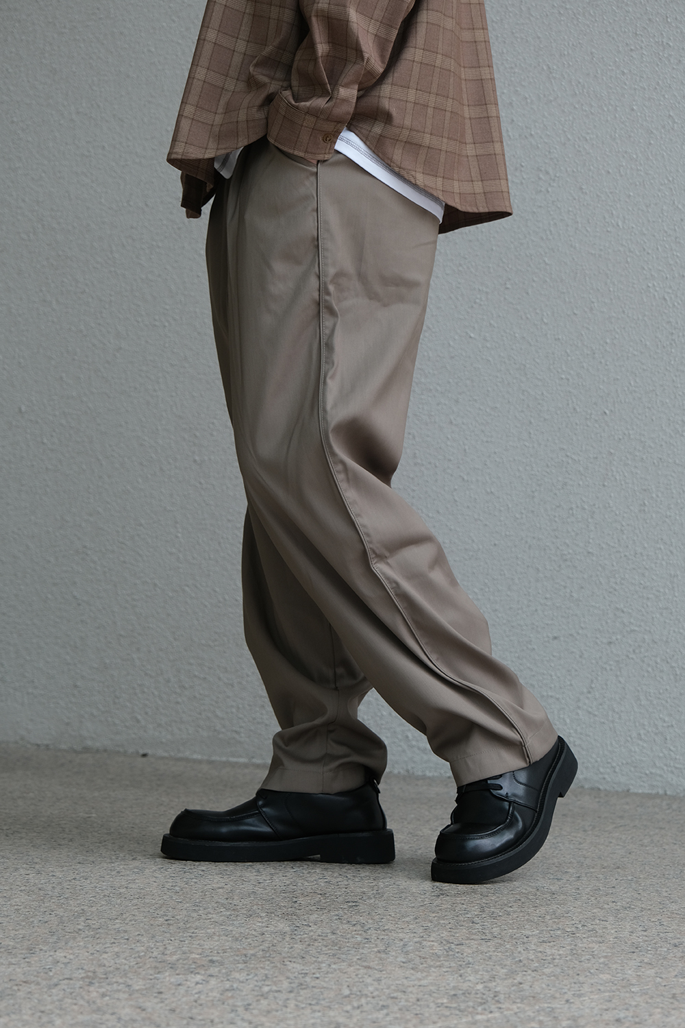 NURARI 休閒西裝長褲 黑/深灰/卡其 24 A/W Civ. Classic piping slacks