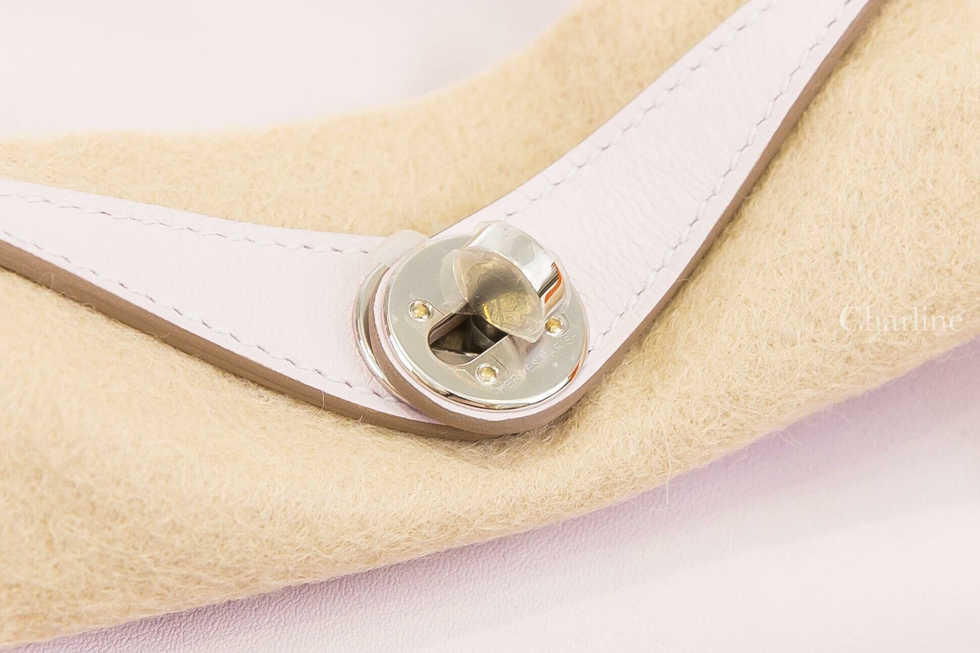 Hermès Lindy Mini 09 Mauve Pale / 37 Gold Swift 淡紫色拼焦糖色內裡銀釦