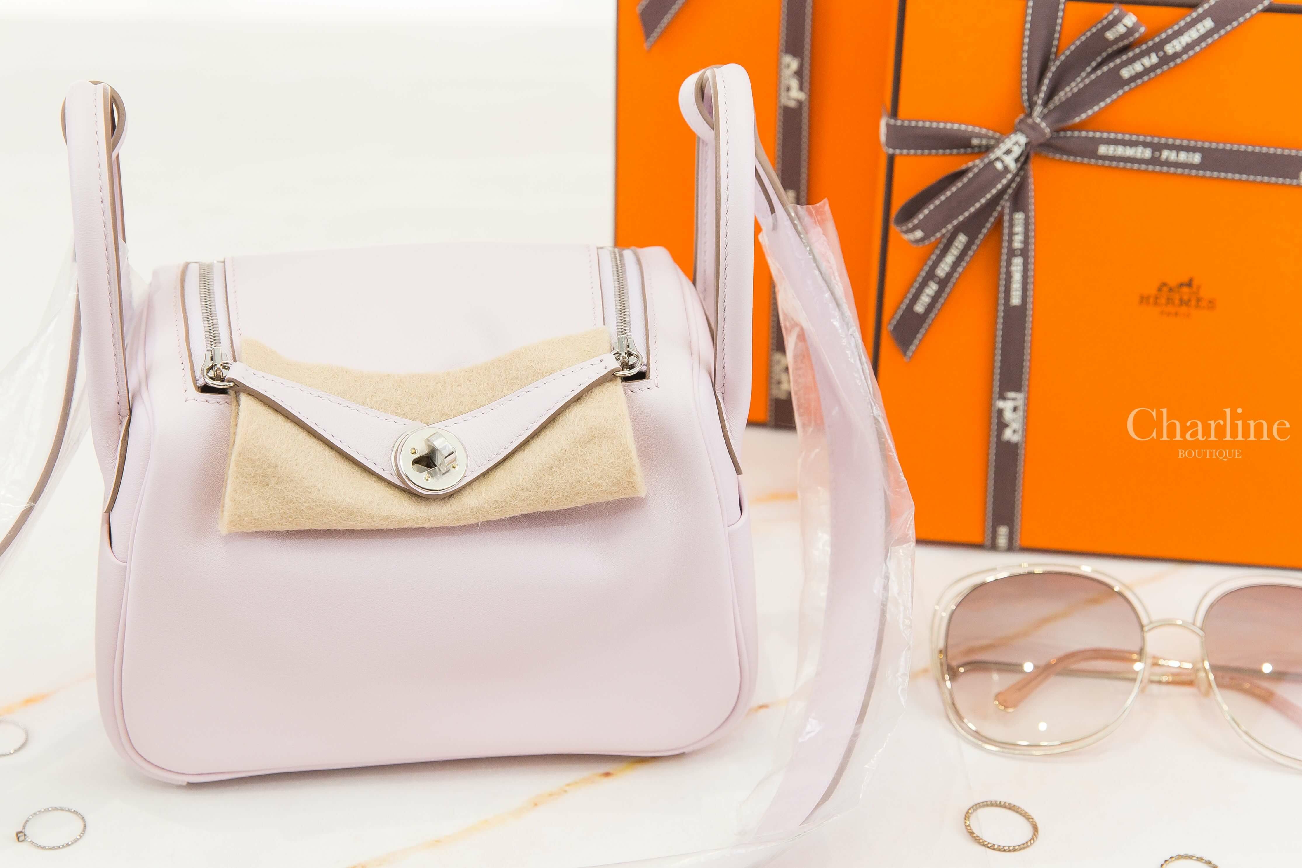 Hermès Lindy Mini 09 Mauve Pale / 37 Gold Swift 淡紫色拼焦糖色內裡銀釦-Charline Boutique 精品代購