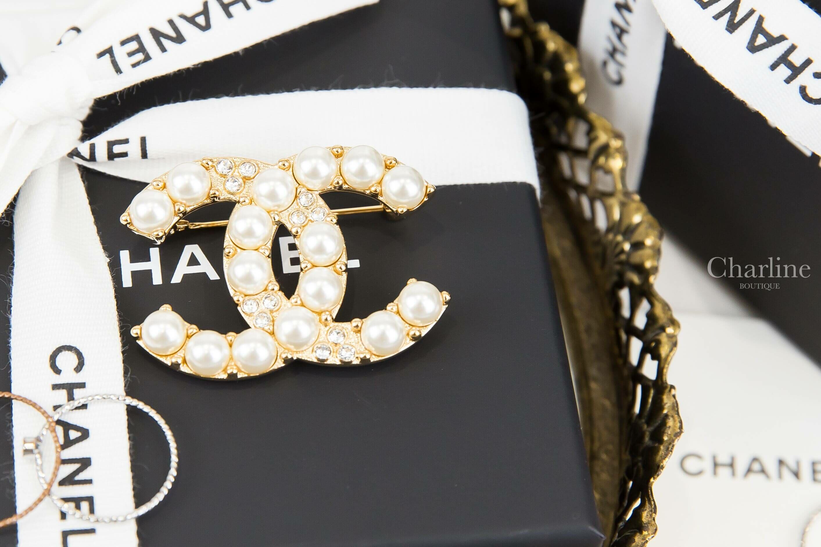 Chanel Brooch 金色珍珠水鑽CC胸針