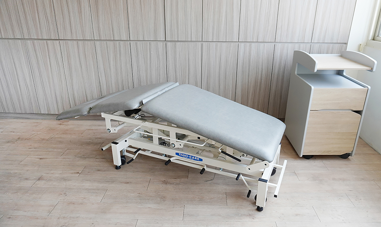 電動三折治療床(雙馬達腳控式)