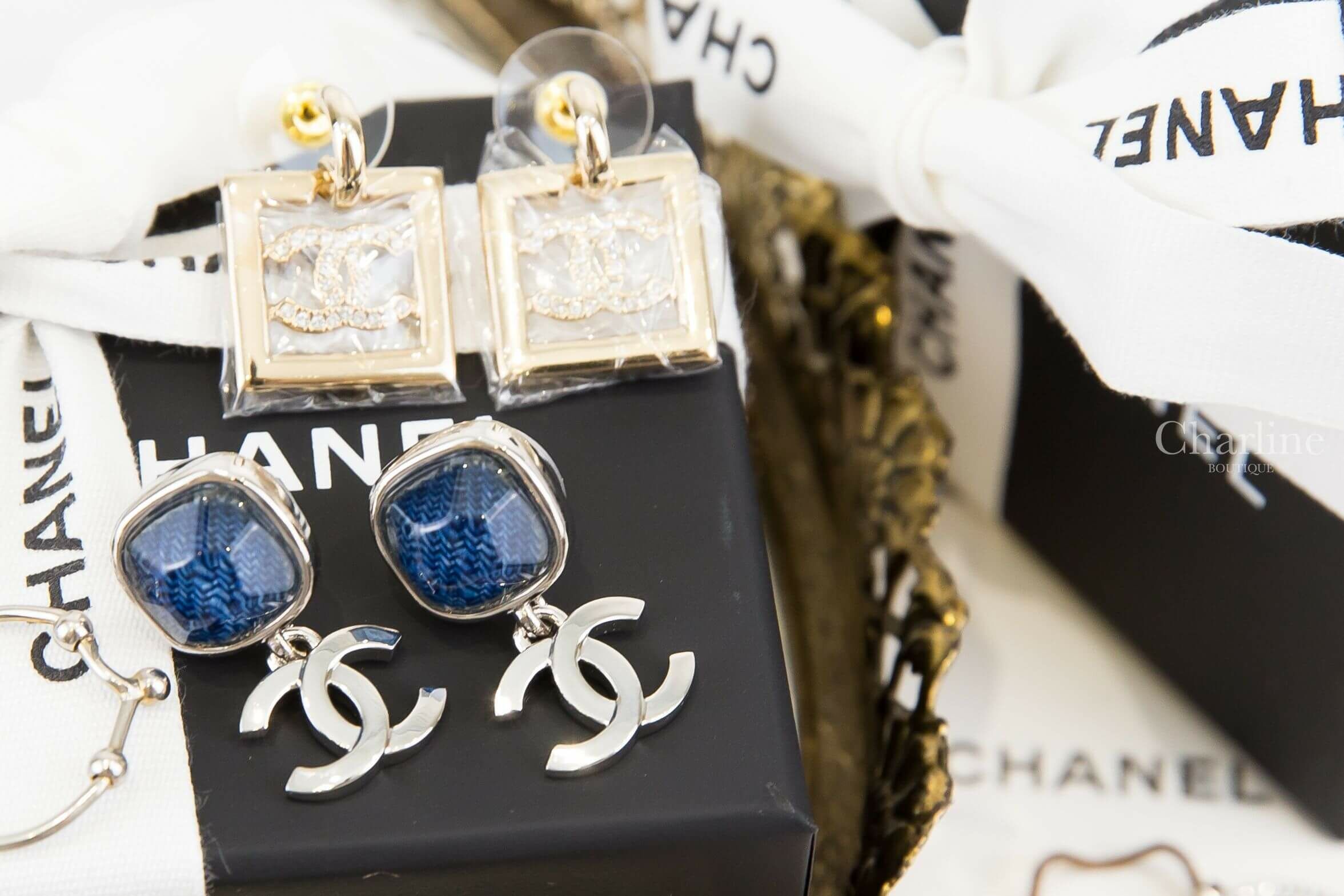 Chanel Earrings 單寧藍方塊銀色CC垂墜耳環-Charline Boutique 精品代購