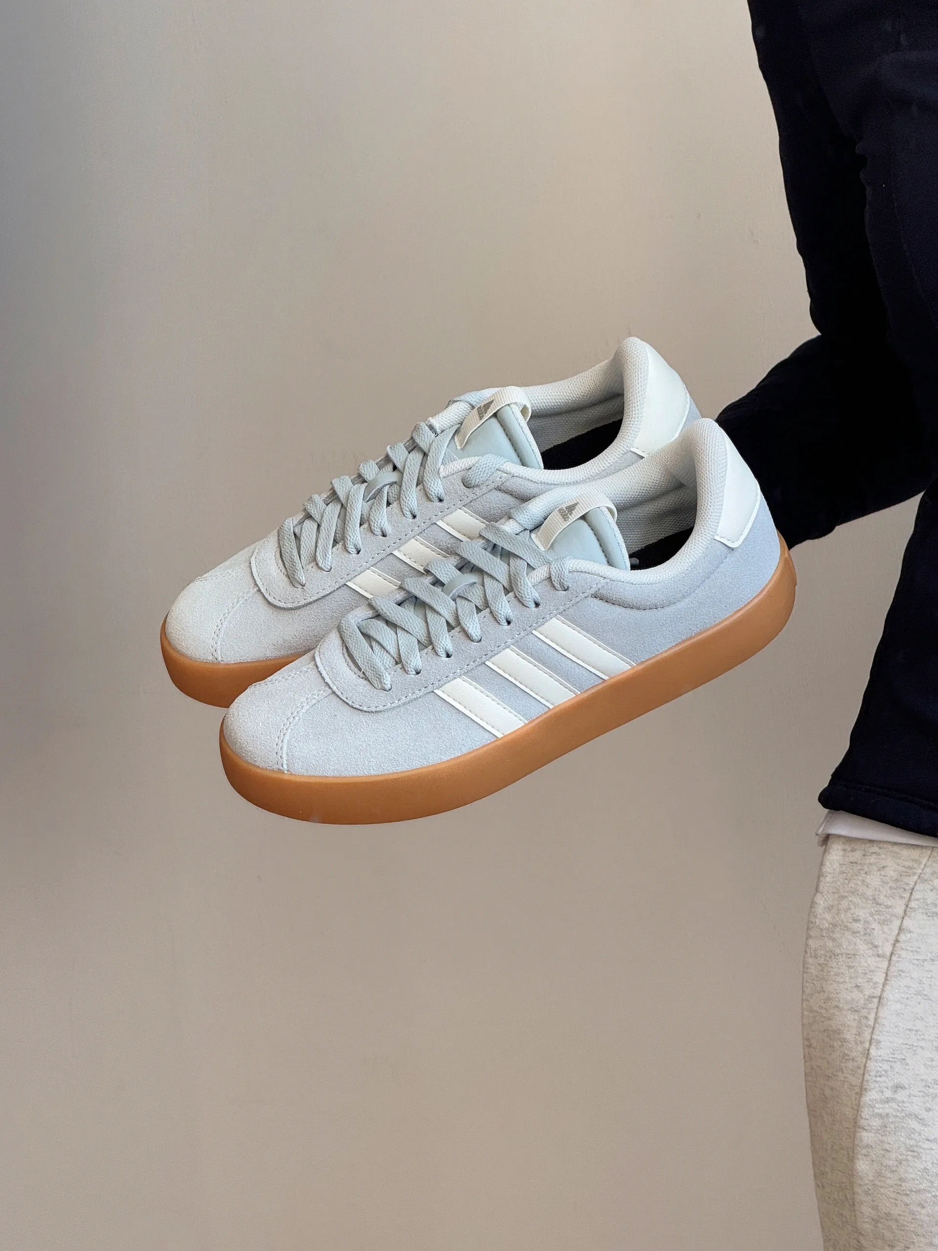 ADIDAS VL COURT 3.0 海鹽牛奶 灰藍 灰色 米白 奶油白 麂皮 焦糖底 女鞋 JP7539 / 預購