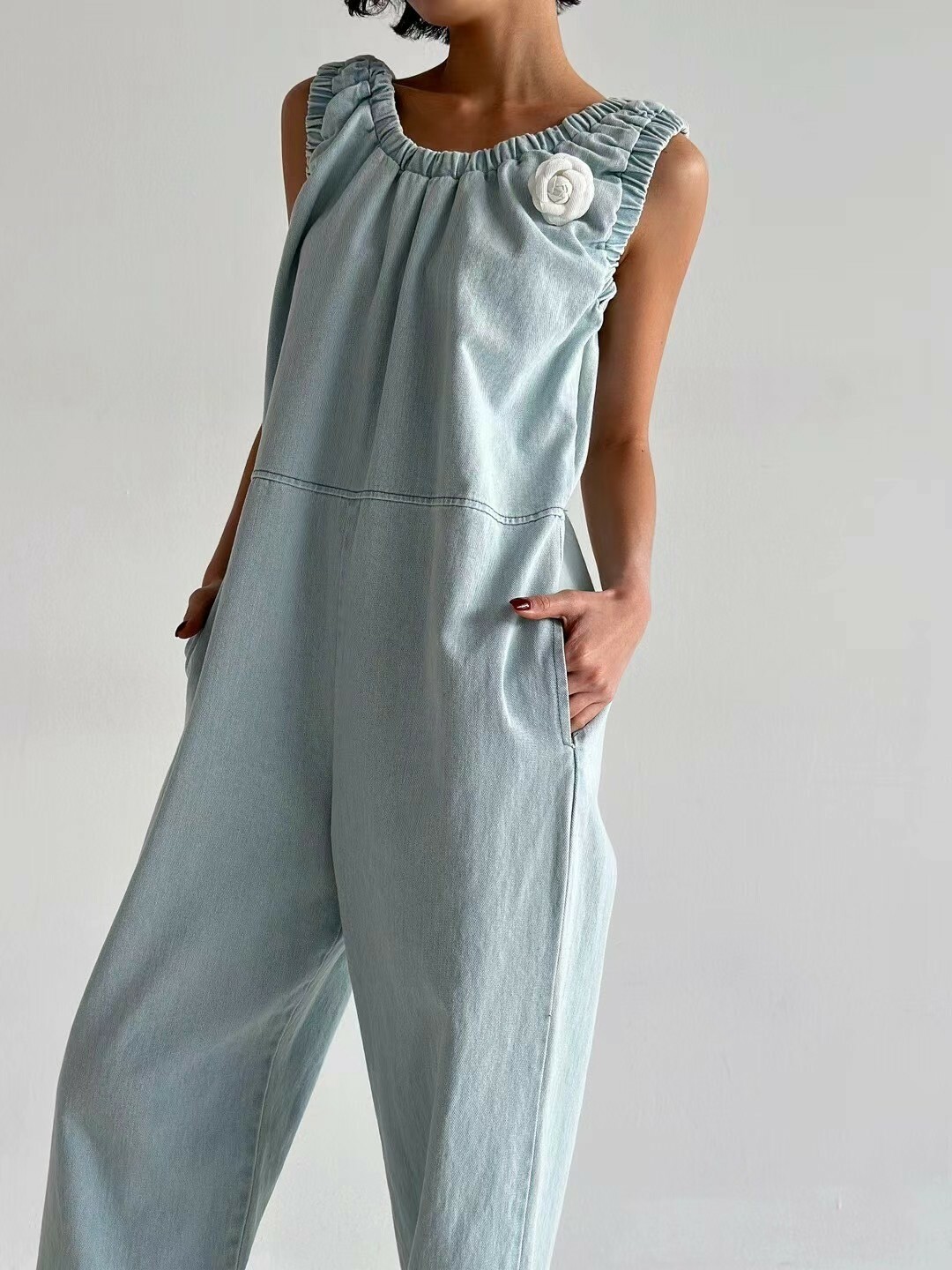 山茶花寬肩帶背帶褲