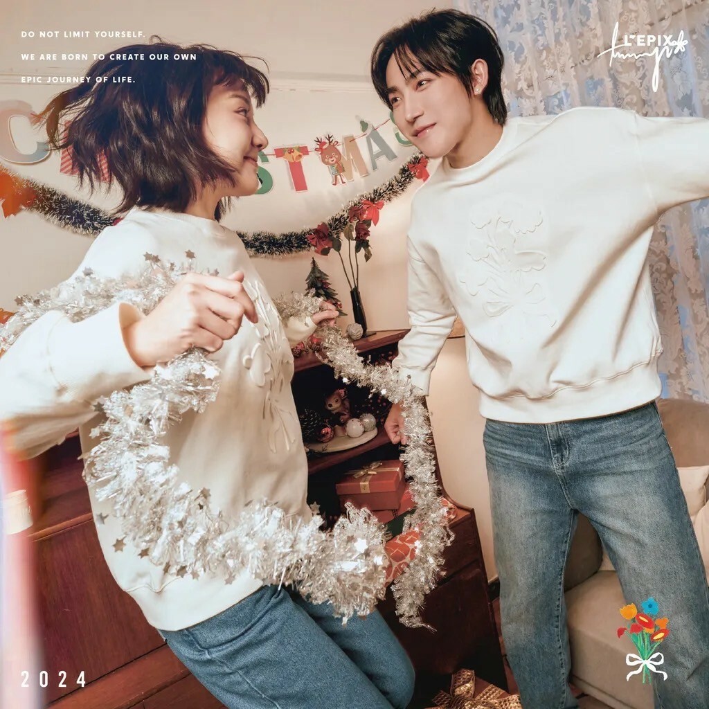 L'EPIX x Tammy 聯名系列 24 A/W Blossom Embossed Crewneck Sweater 立體花卉圓領大學T