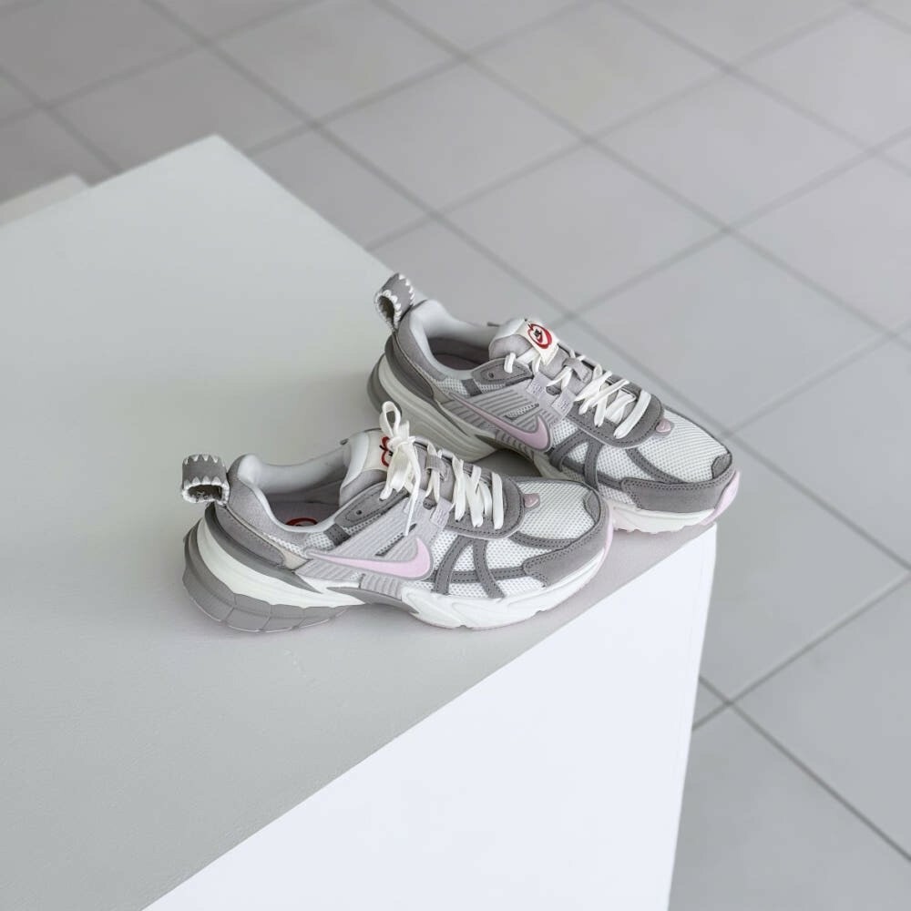 Nike V2K Run Valentines Day 情人節 灰粉 白灰 HV5997-161 復古 老爹鞋