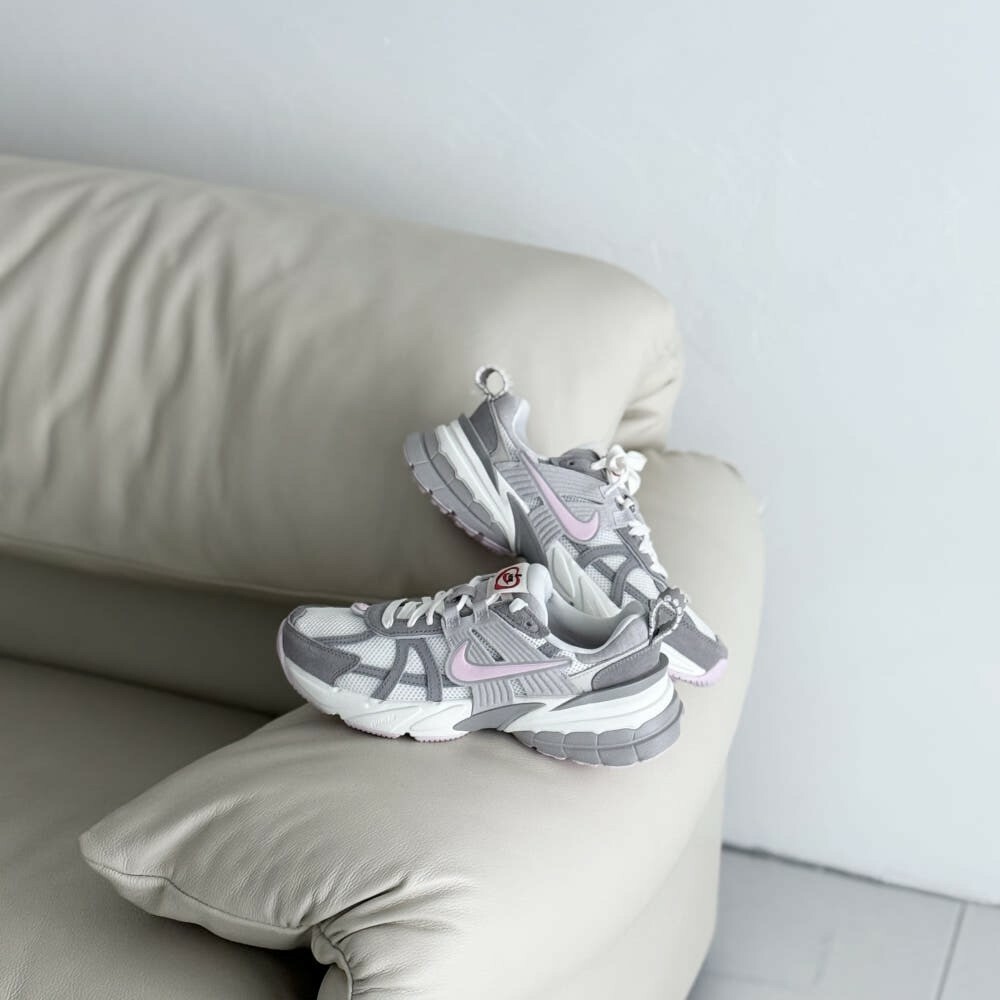 Nike V2K Run Valentines Day 情人節 灰粉 白灰 HV5997-161 復古 老爹鞋