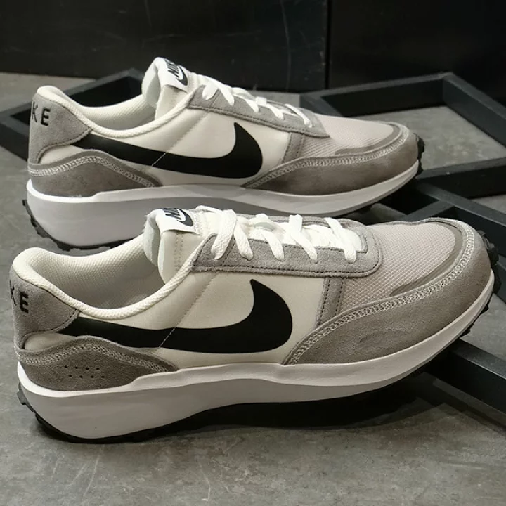 NIKE WAFFLE NAV 杏灰白 復古慢跑鞋 [限時勁減！]