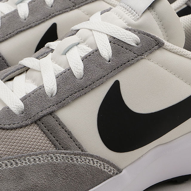 NIKE WAFFLE NAV 杏灰白 復古慢跑鞋 [限時勁減！]