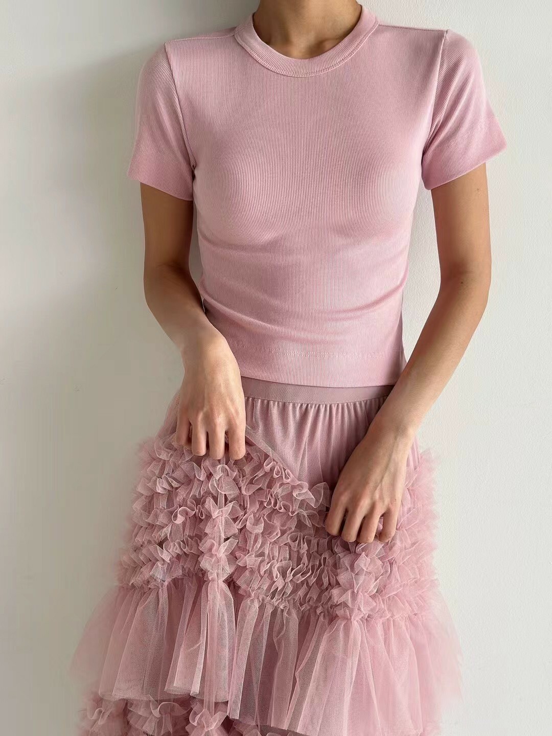 百搭素色圓領短T