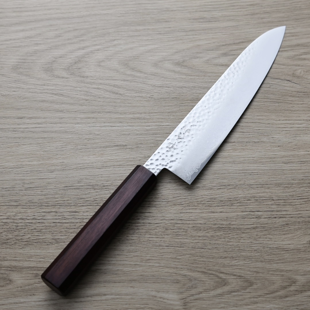 佐海 牛刀 210mm VG10鋼 鎚目大馬士革 紅柄