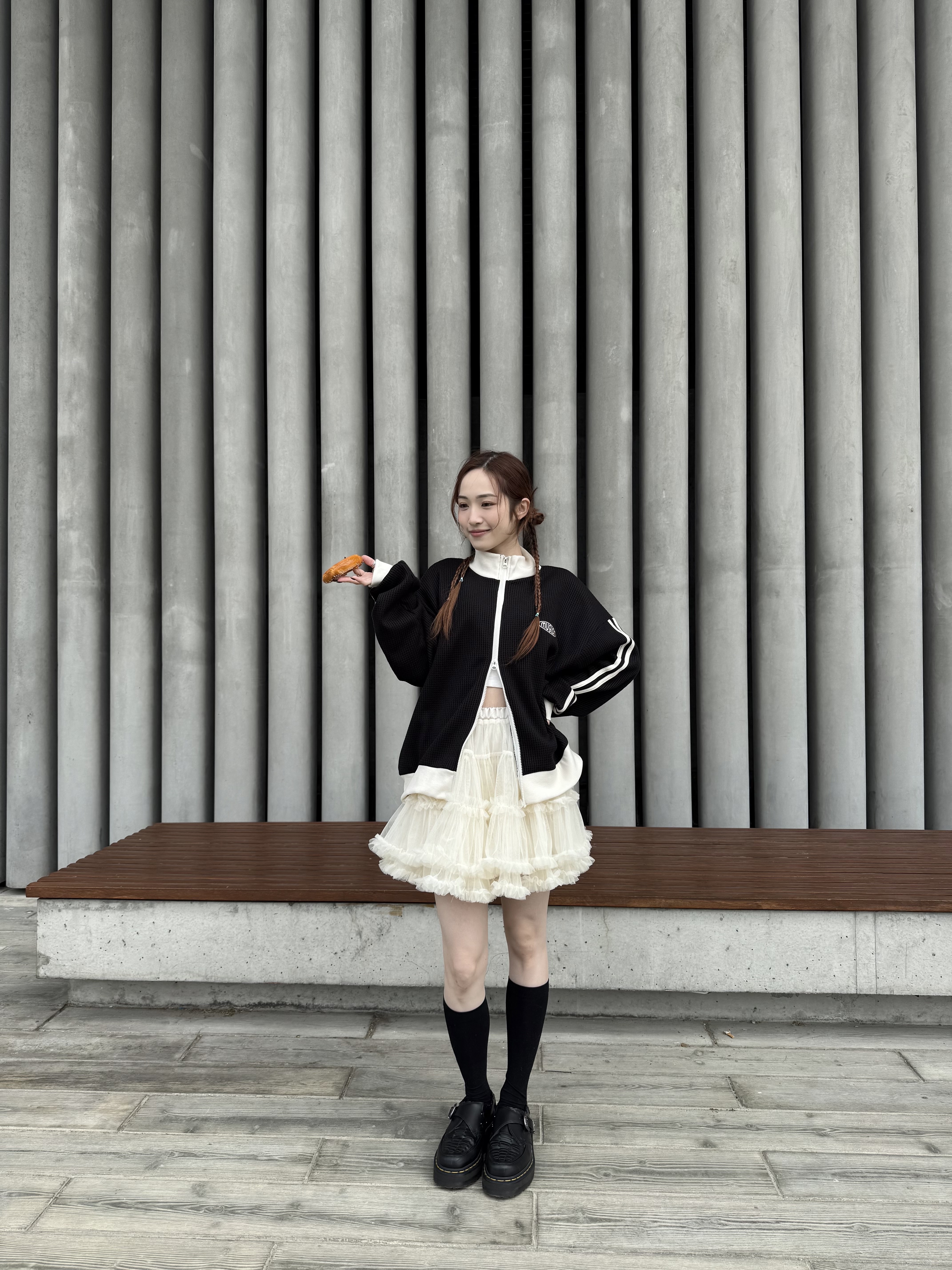 撞色窩夫格刺繡LOGO外套