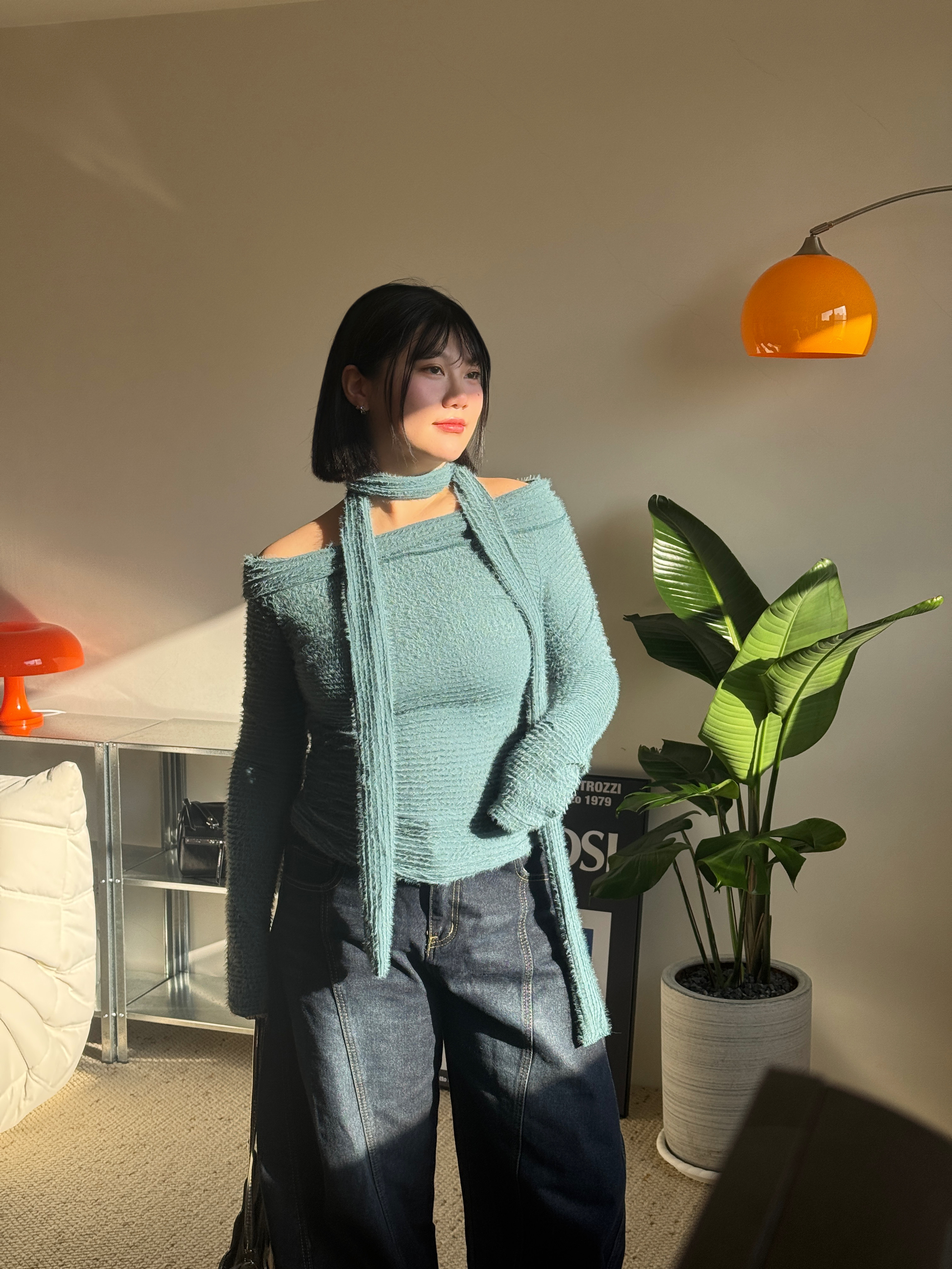 A1闆娘的愛💓漂漂湖水藍 毛毛一字領（附圍脖）