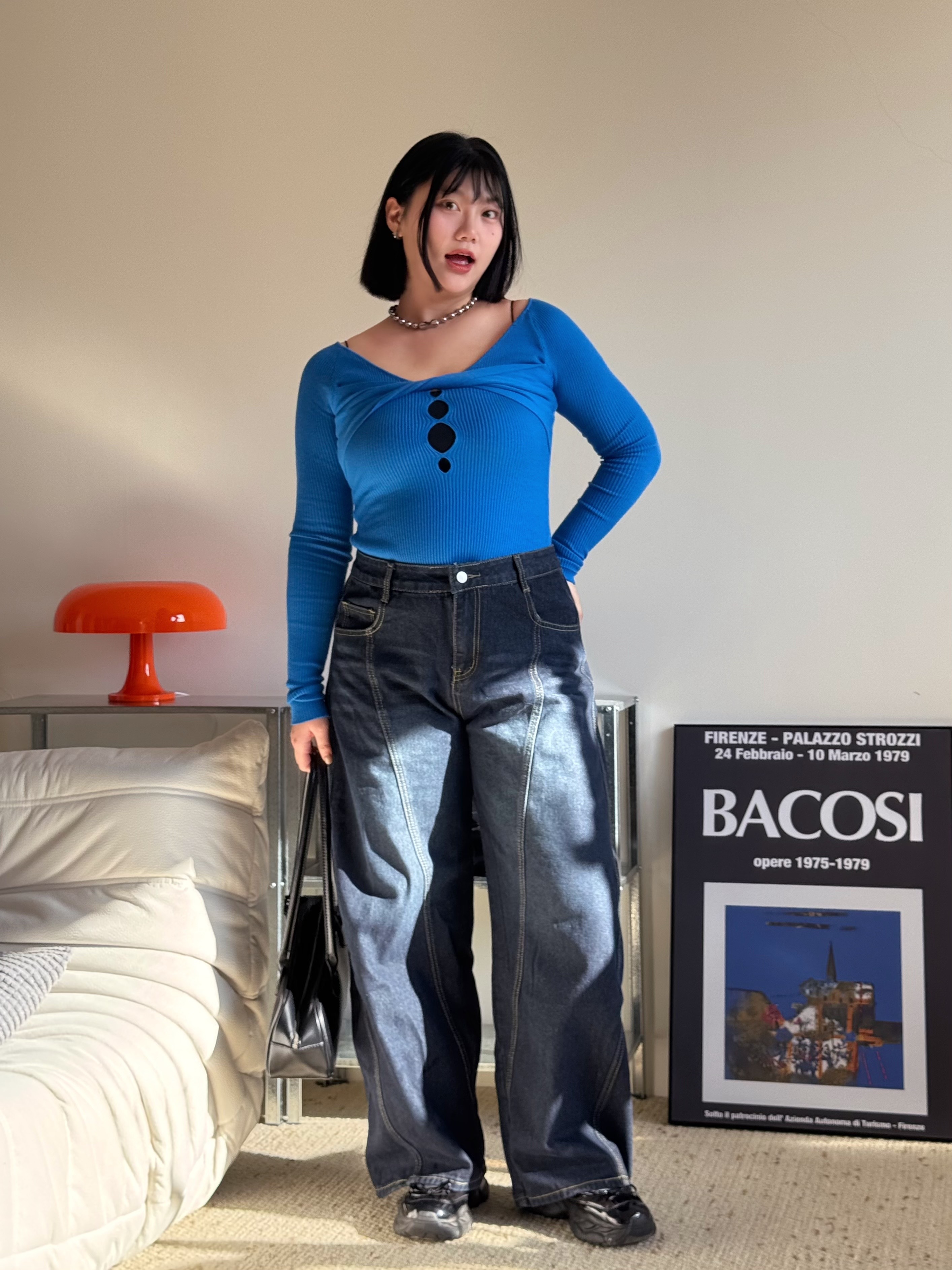 A3顯白藍 扭結鏤空針織上衣