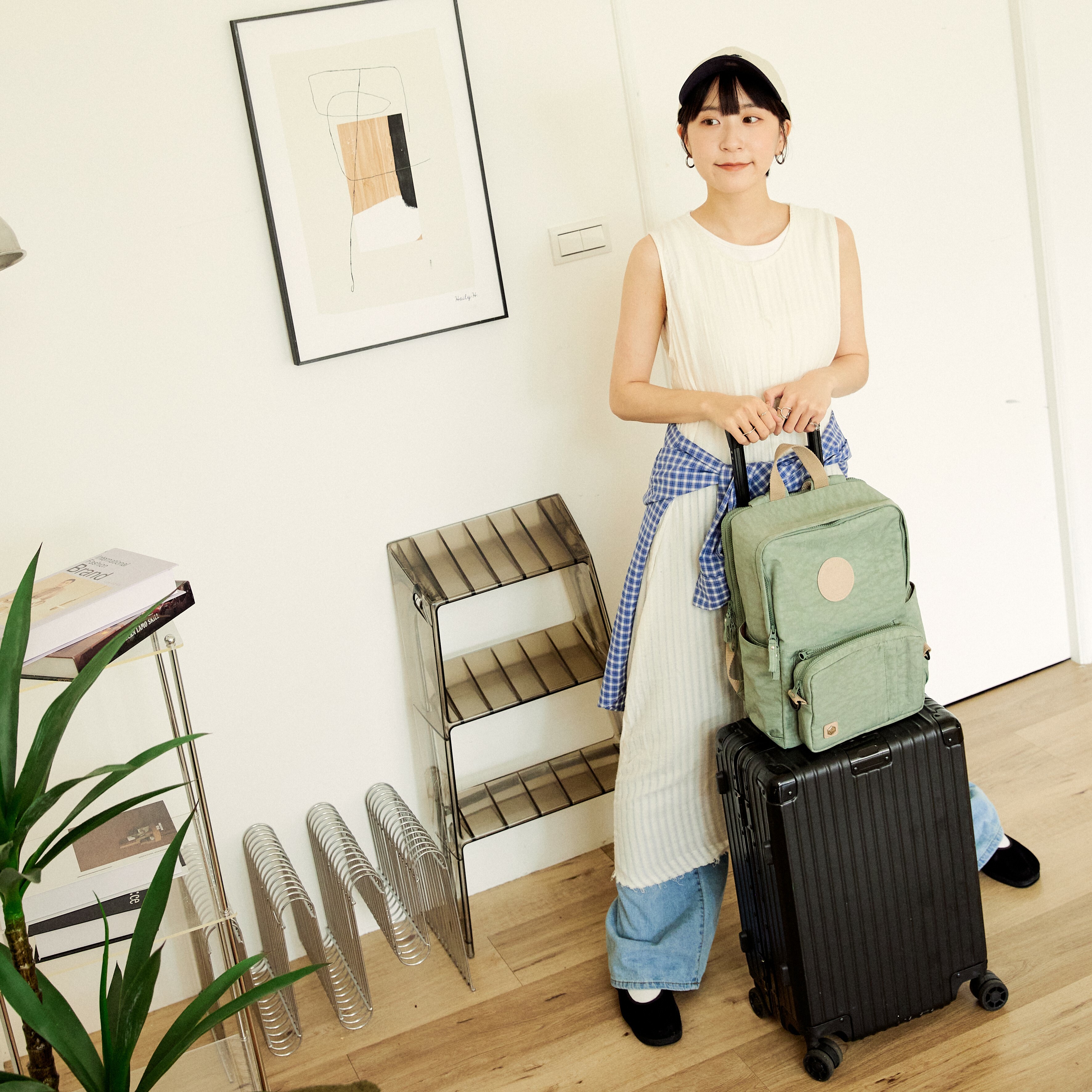 一代城市探索後背包(草綠)model正面照