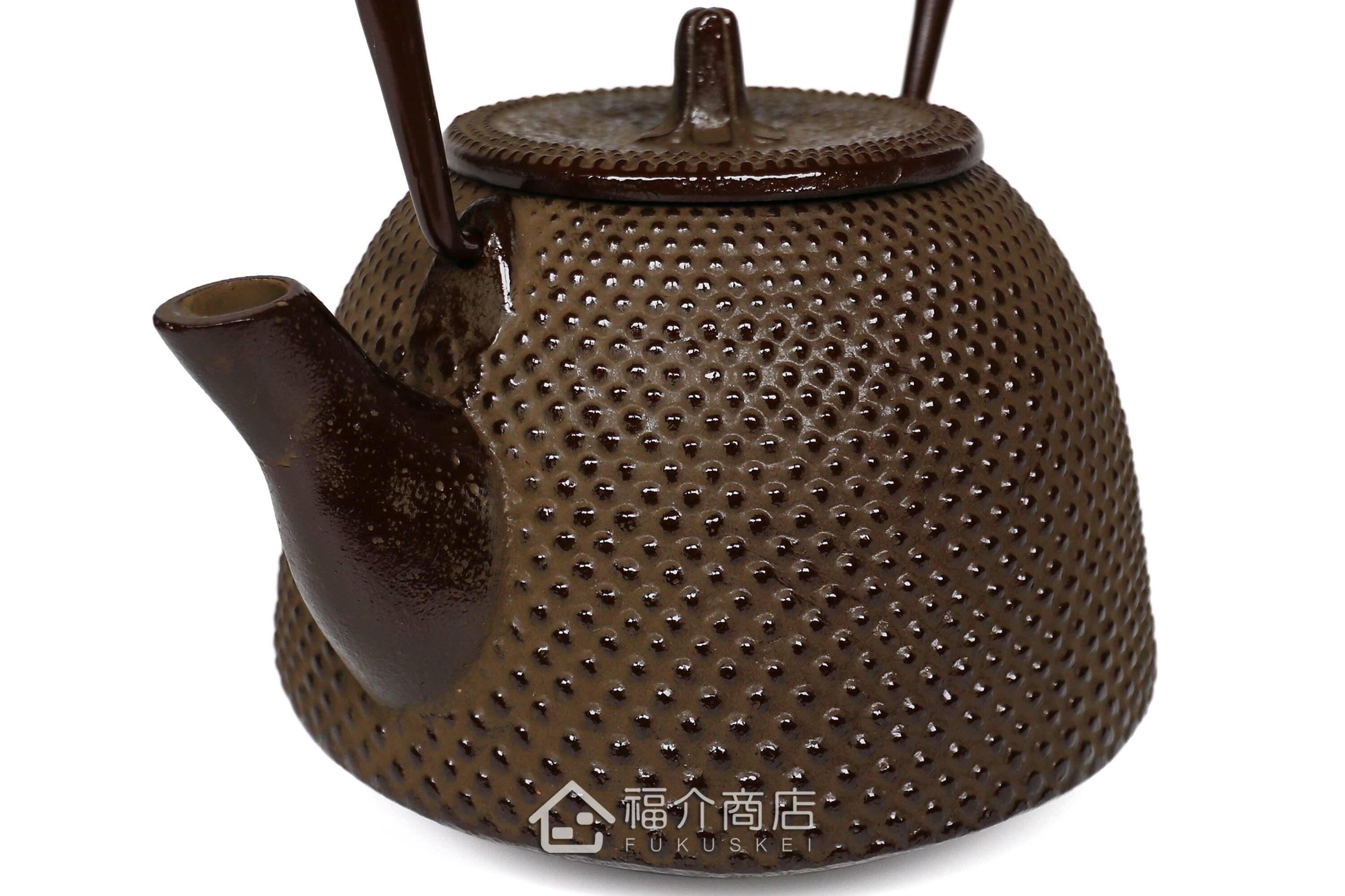 岩戶鑄工所製作的日本泡茶壺,茶色霰紋造型壺身