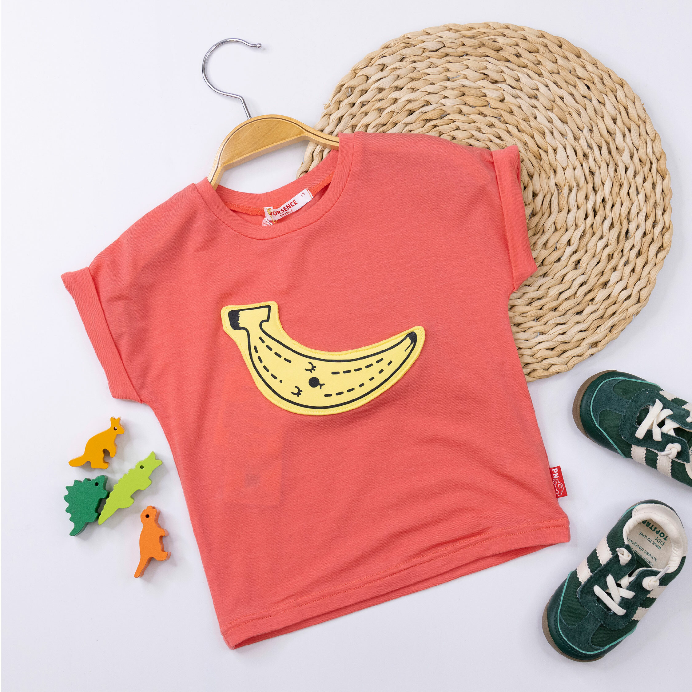 波紳士【22012】童趣香蕉反褶袖天絲上衣＊二色