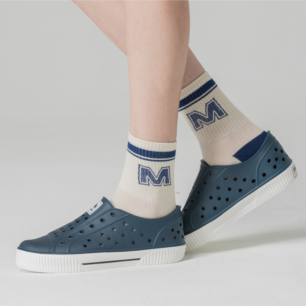 moz瑞典 駝鹿 雙色洞洞餅乾水鞋 (海軍藍) 全球首創 舒適厚底 防潑水-附鞋扣