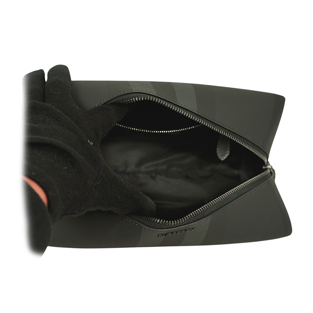 【BURBERRY】格紋塗層帆布及牛皮收納包/手拿包/萬用包(炭灰色)8070279