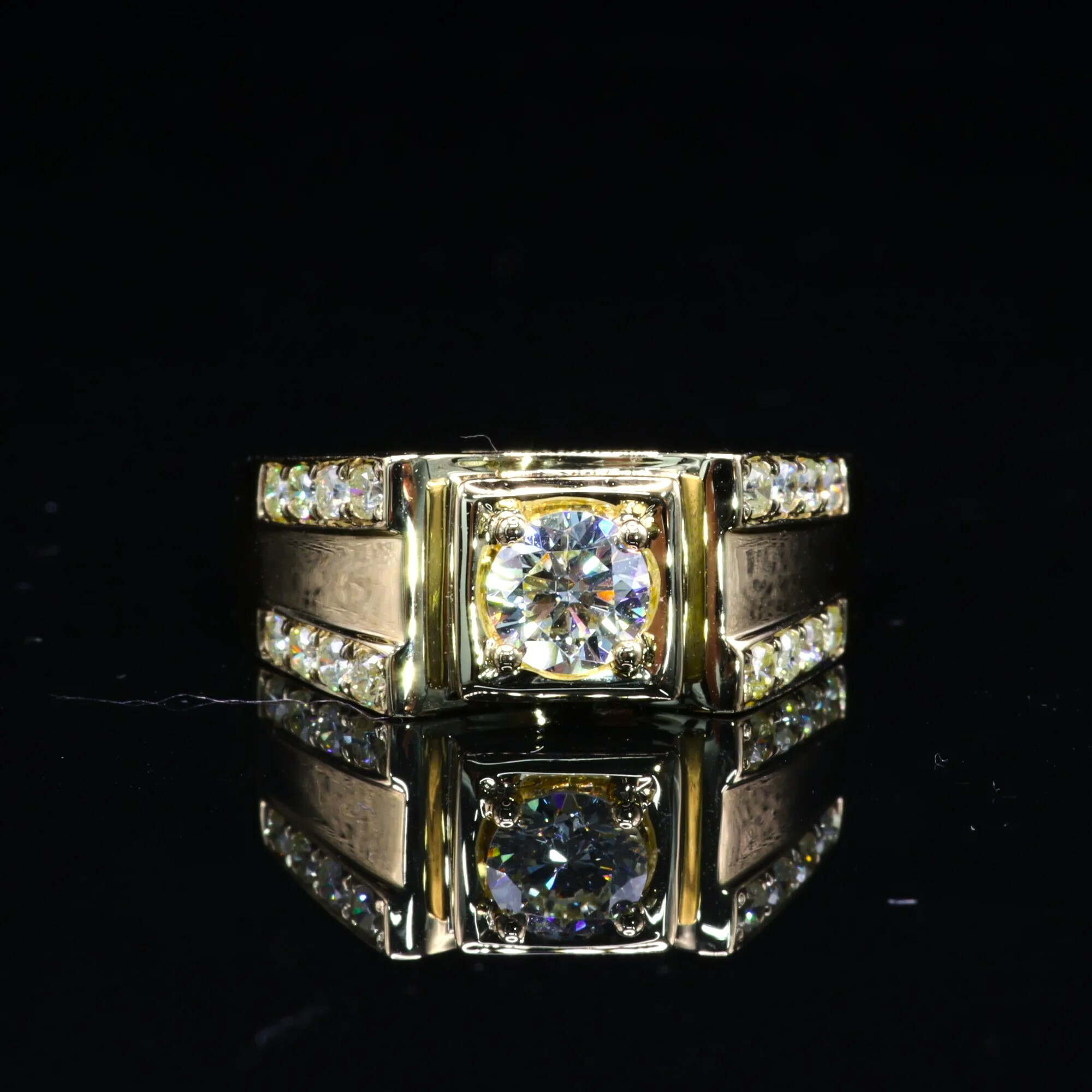 18K Yellow Gold 0.82ct Diamond Ring