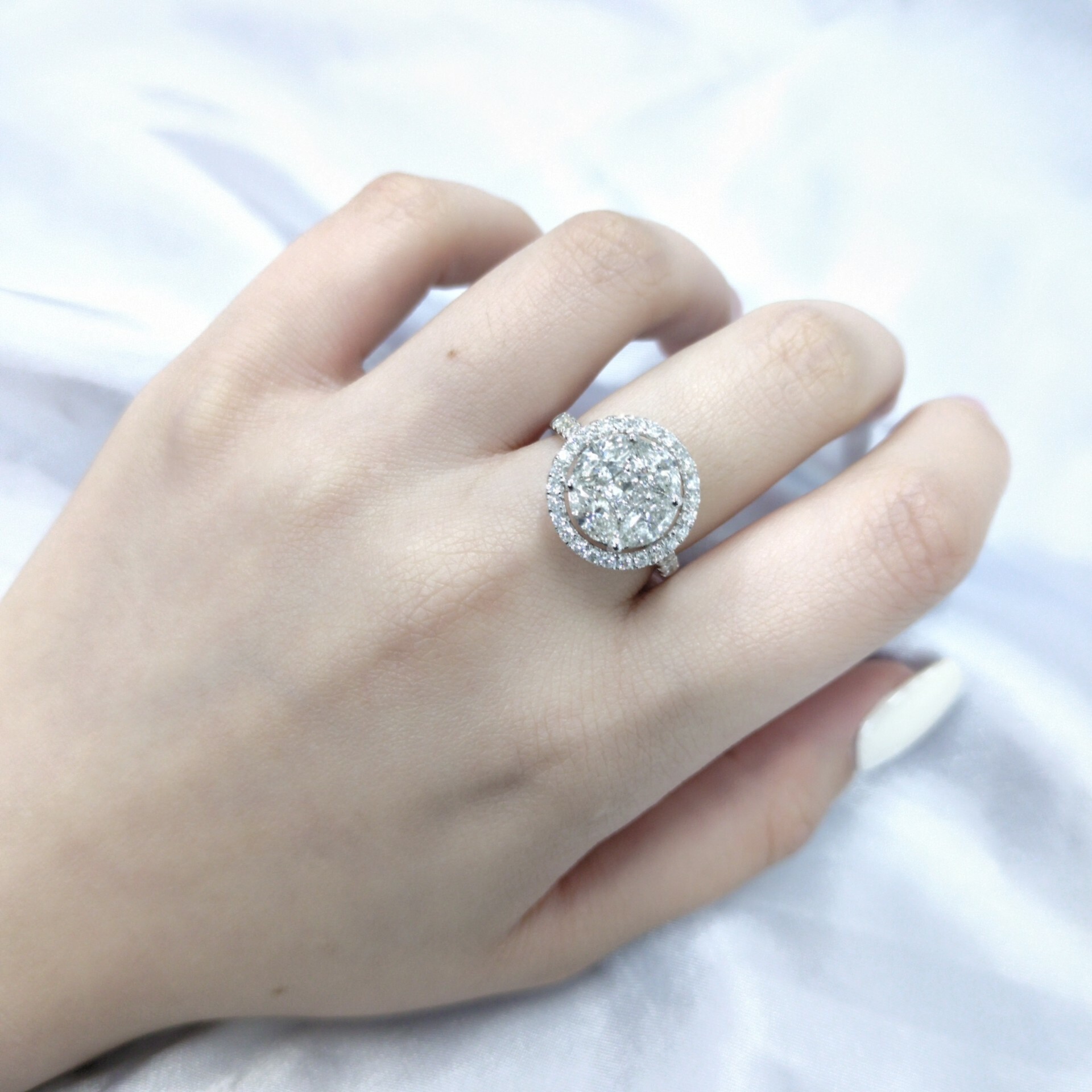 18K White Gold 2.19ct Diamond Ring