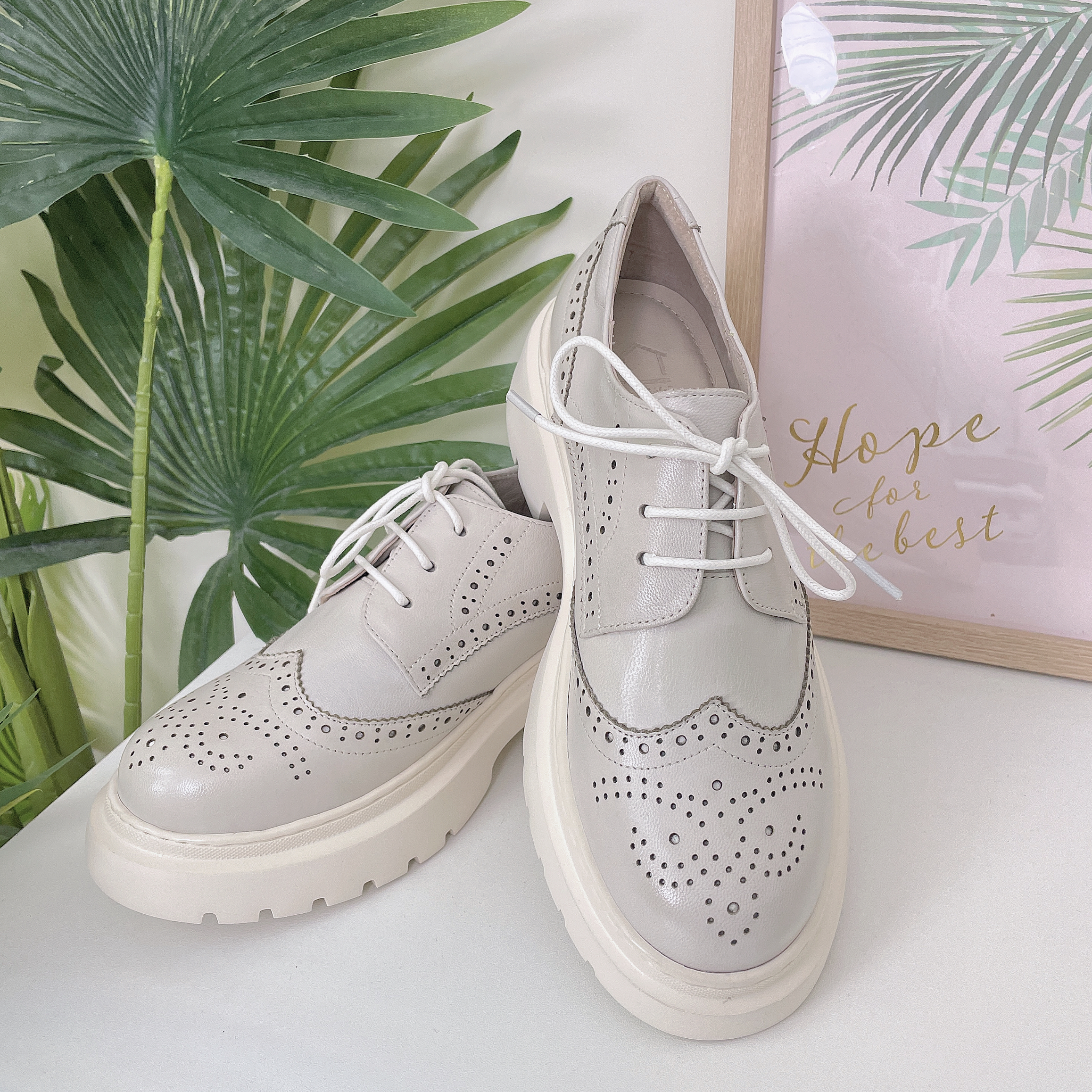 (O) 意大利羊皮通花綁帶鞋 (前高半吋 後高1.5吋) (正常碼)  958-10 #2803