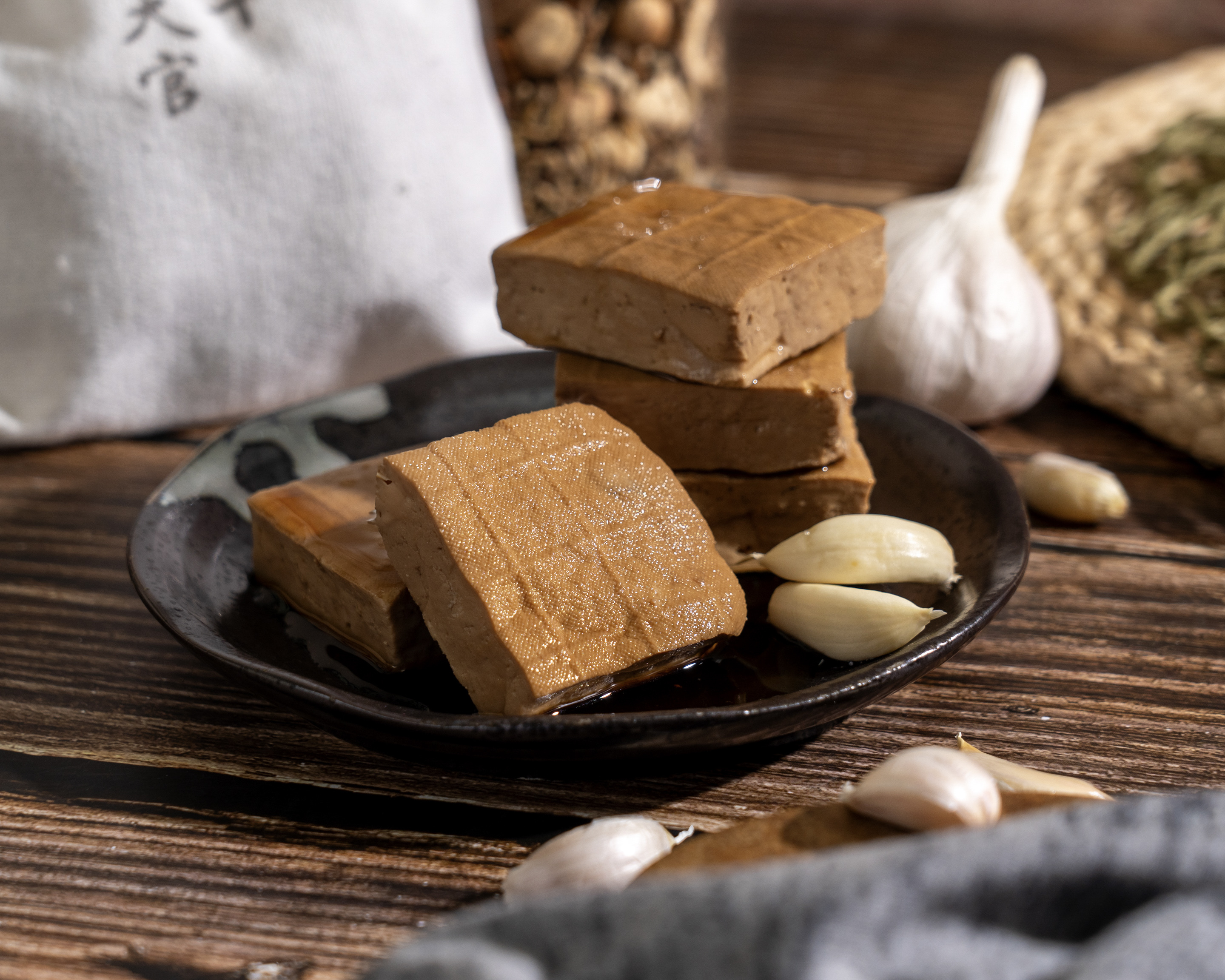 Super Juicy Dry Tofu (Garlic)