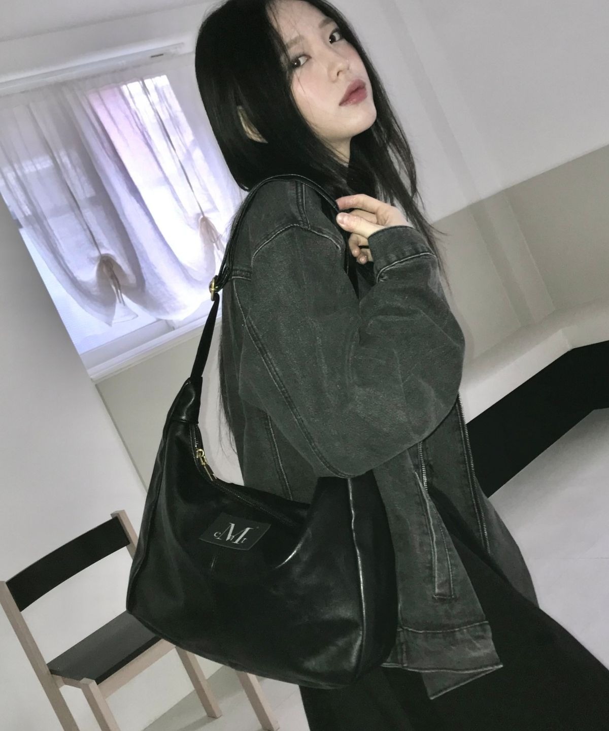 MUCENT) MERIN GOLD LINE LEATHER SHOULDER BAG - 2COL