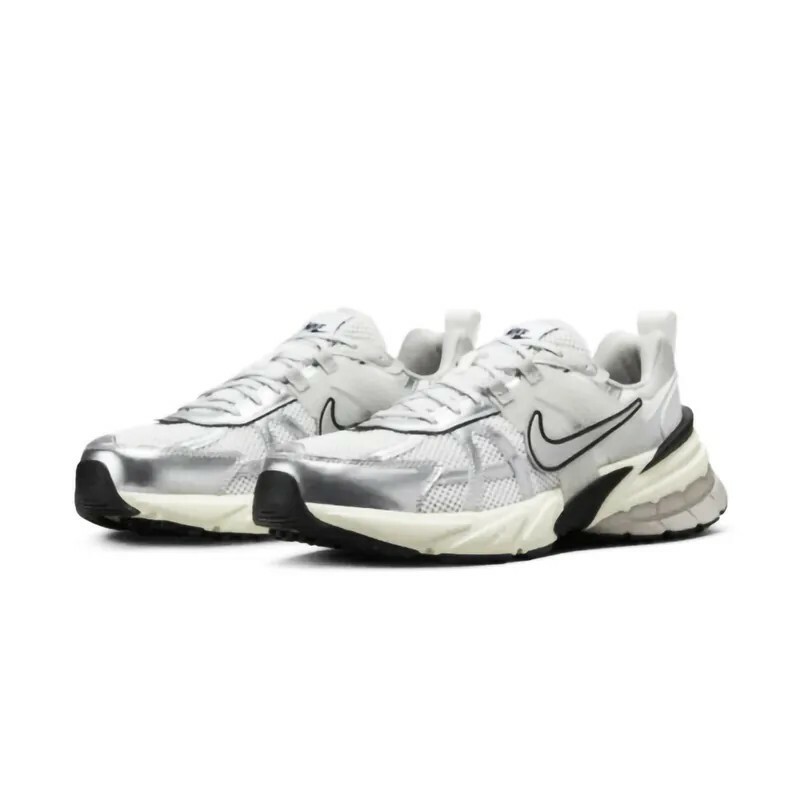 iSNEAKERS｜Nike V2k Run "Metallic Silver" 白灰銀 HJ4497-100