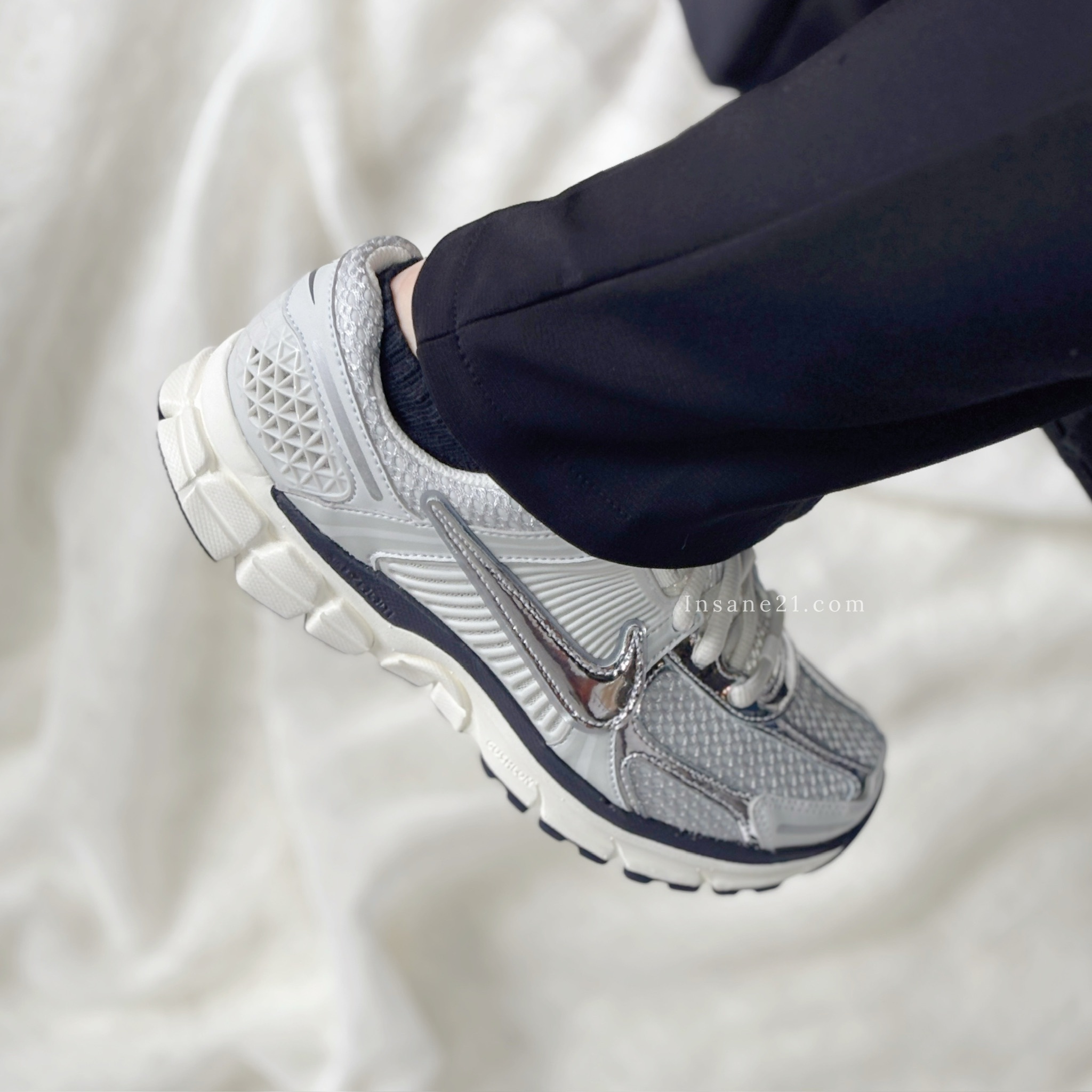 NIKE AIR ZOOM VOMERO 5 "PHOTON DUST" Y2K 白銀 老爹鞋 休閒鞋 女款 FD0884-025