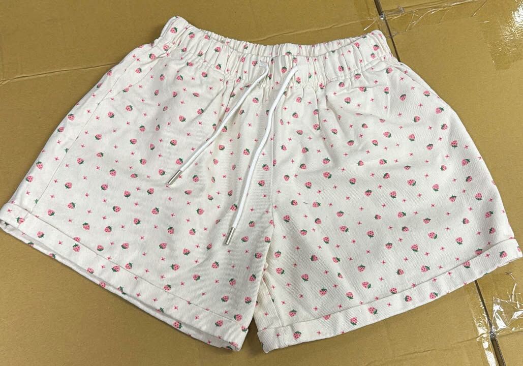 KR 韓國女裝牛仔短褲，清貨價貨品，不設退換 (K2 F381)