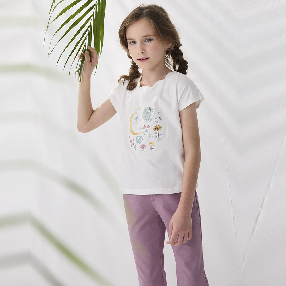 PIPPY月光下的花卉刺繡花瓣造型領圍上衣 米白