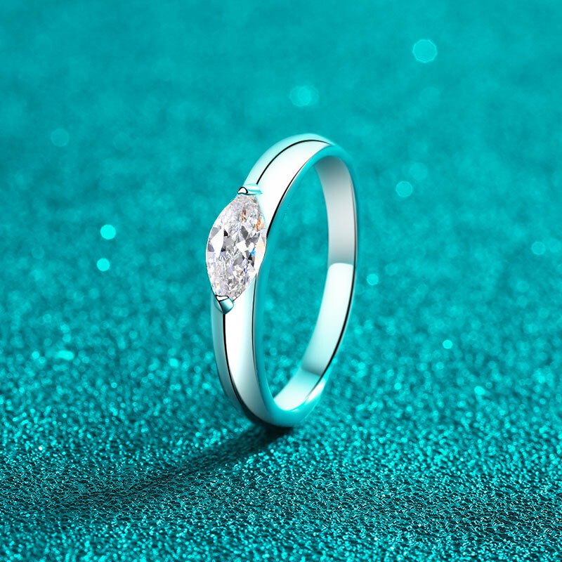 莫桑鑽馬眼形戒指      R05C043