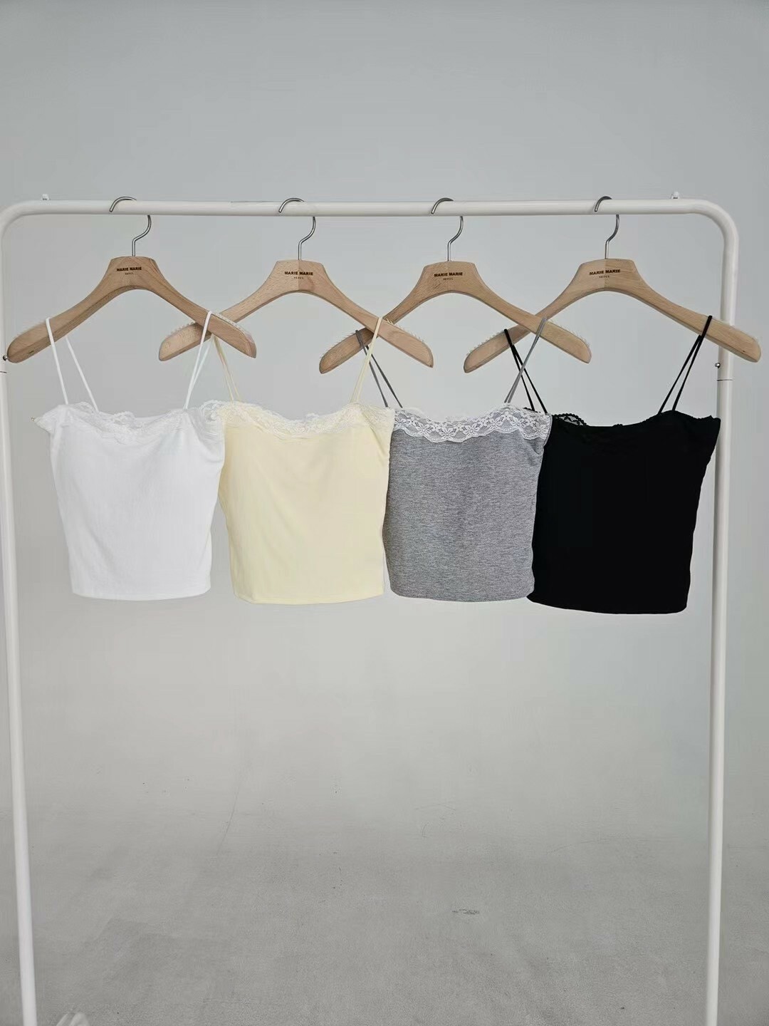 細肩帶蕾絲Bra襯墊背心