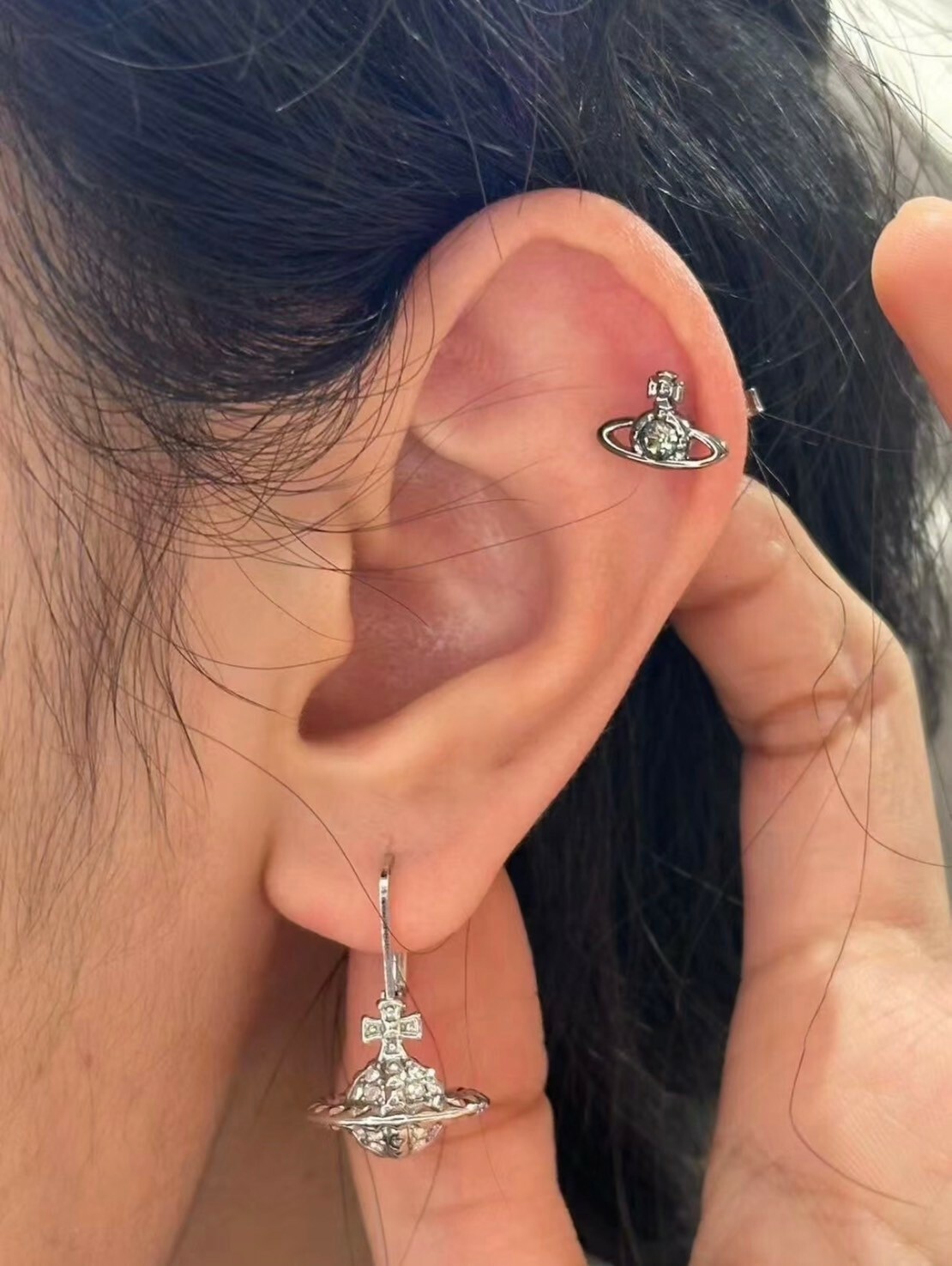 Vivienne Westwood 經典款帶鑽土星Logo耳環 耳釘 西太后 一對