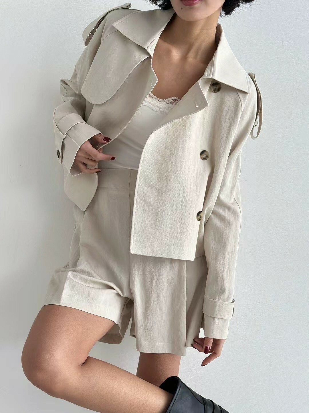 鬆緊腰休閒短褲