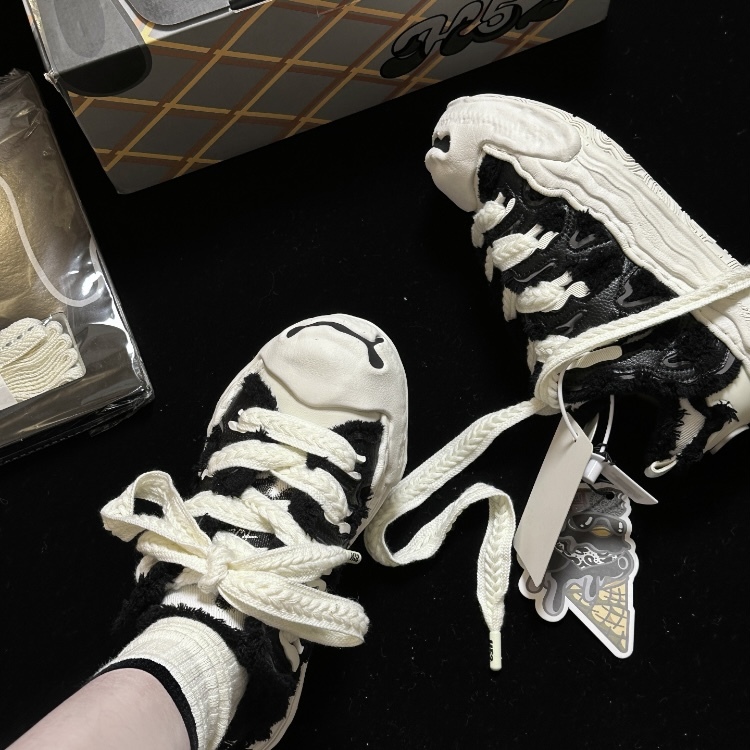 H52 開口笑奶油鞋 蛋糕鞋盒 黑色 Irene裴柱現 吳世勳同款