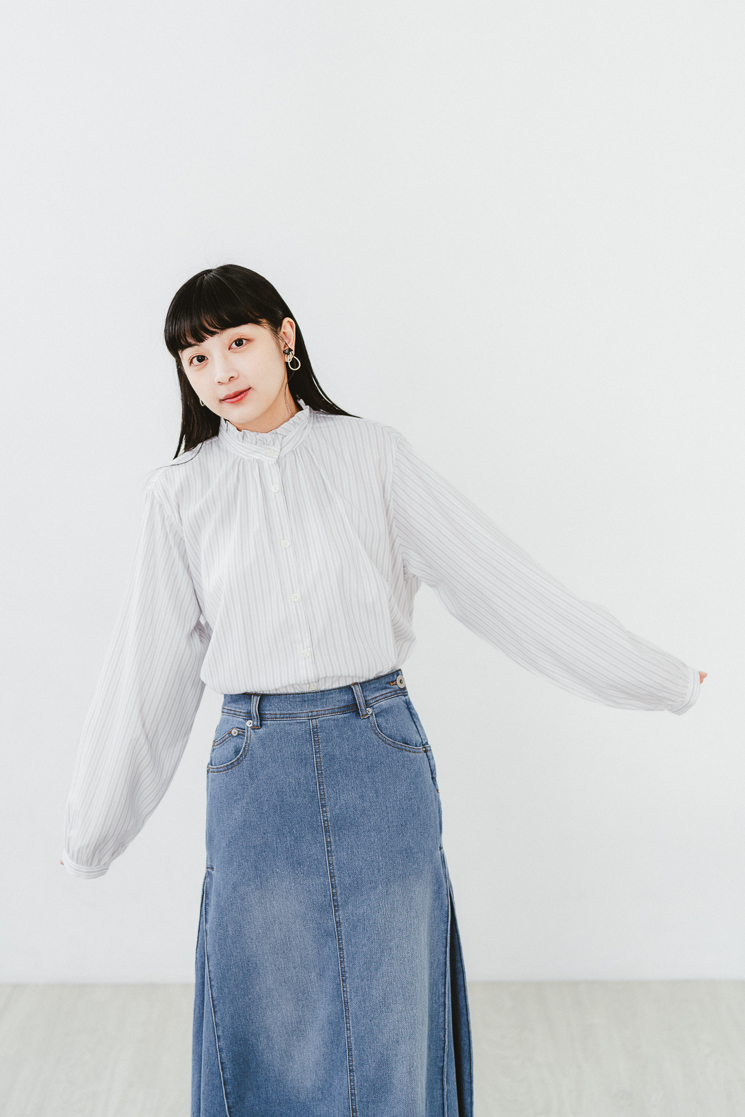 文藝復興！立領荷葉邊襯衫 (兩色-白)