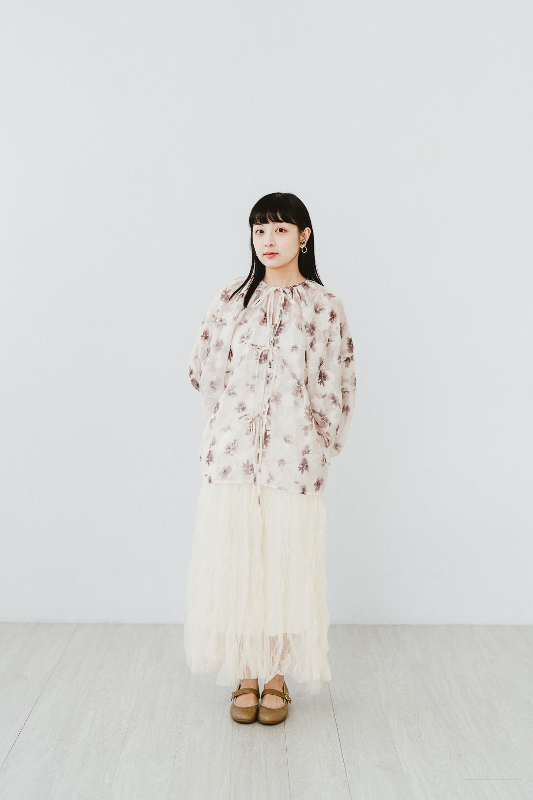 (限量)滿山花海！透明感印花開衫上衣 (兩色-象牙)